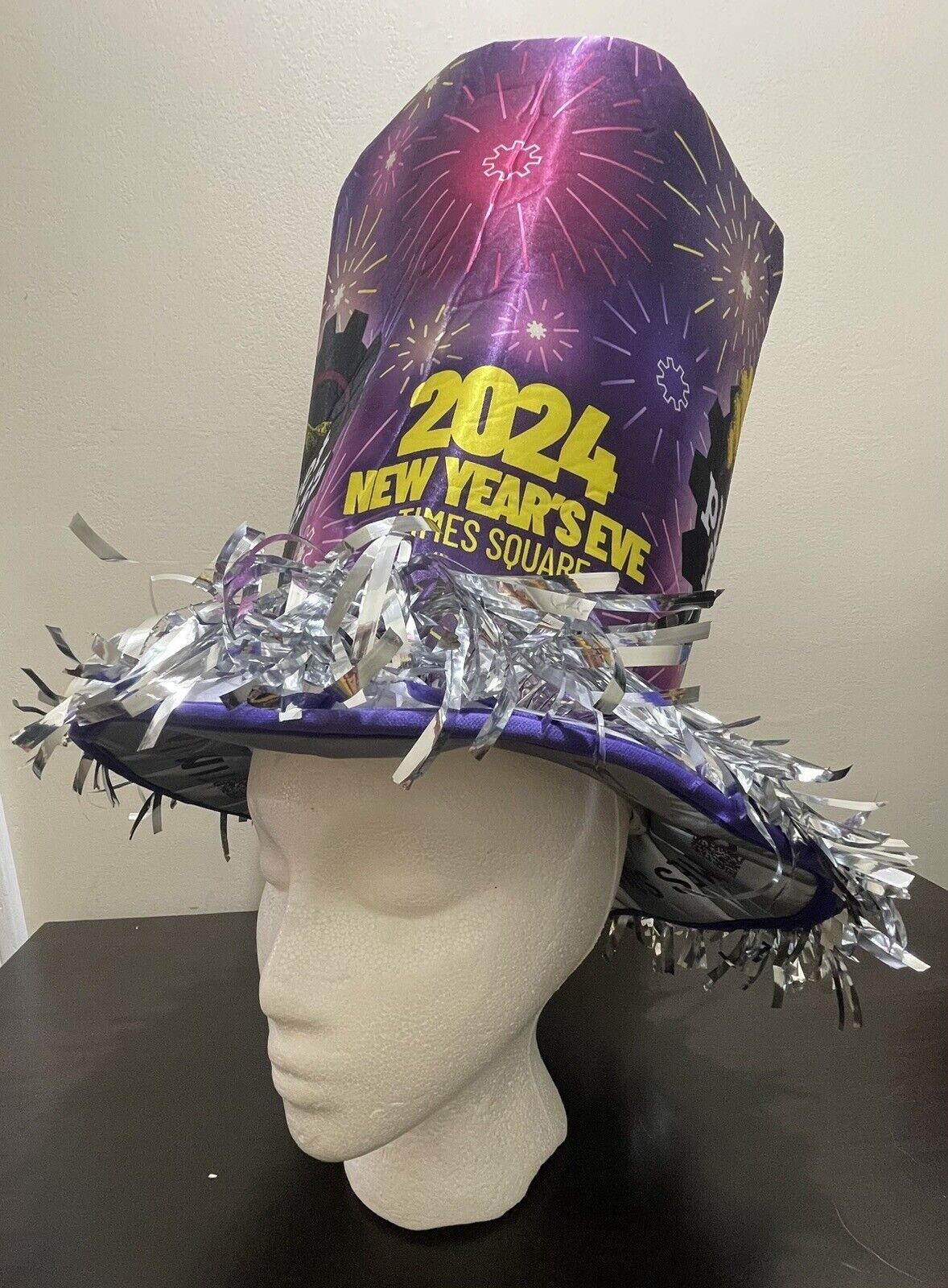 2024 New Year's Eve Times Square Planet Fitness Party Hat (New)