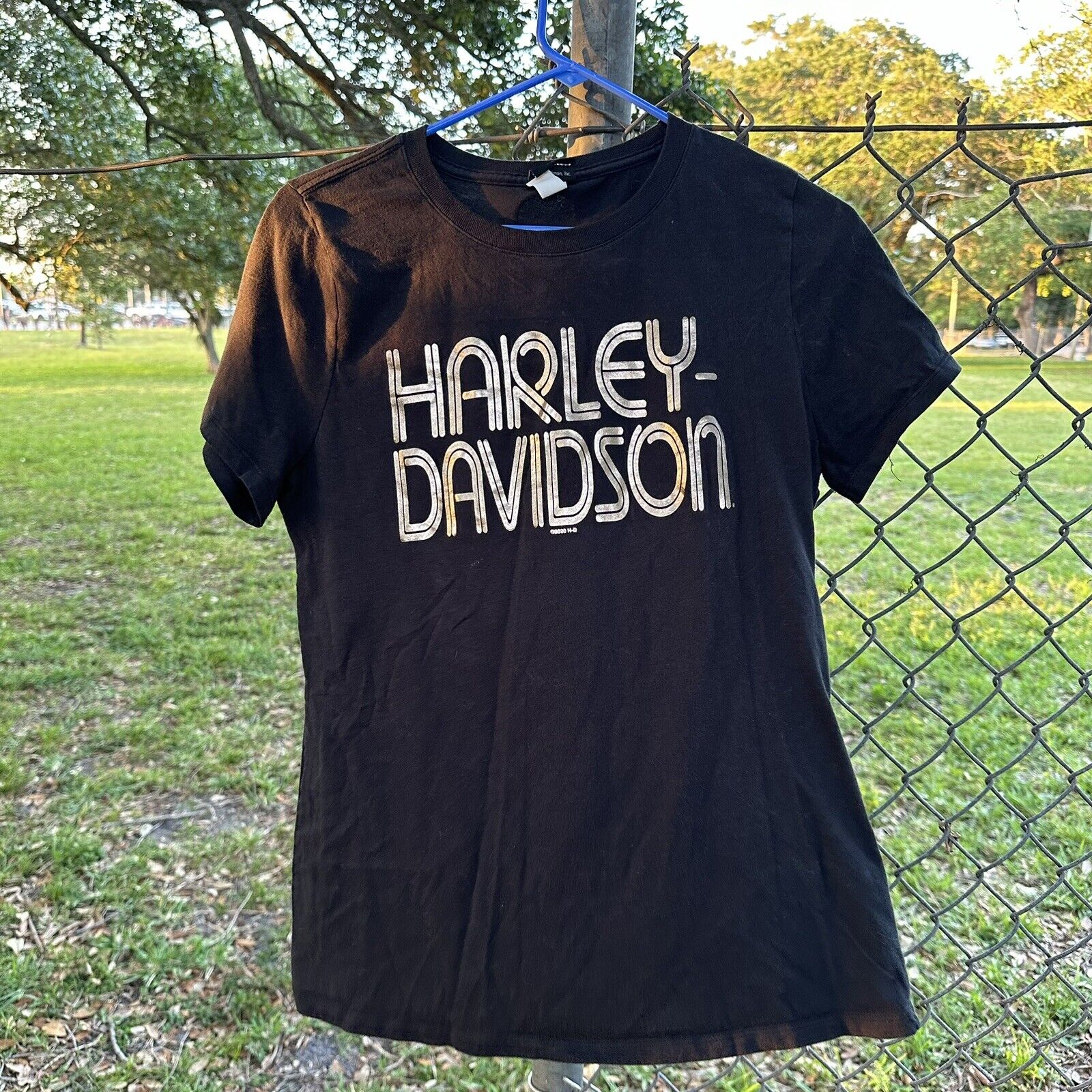 Harley Davidson shirt Woman Size Large Front And Back Authentic