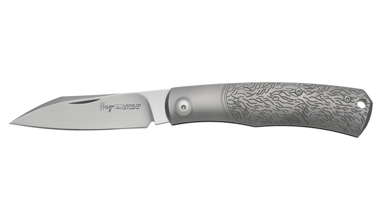 Viper Hug Folding Knife Titanium/Wolf Design Handle M390 Wharncliffe V5990TIW