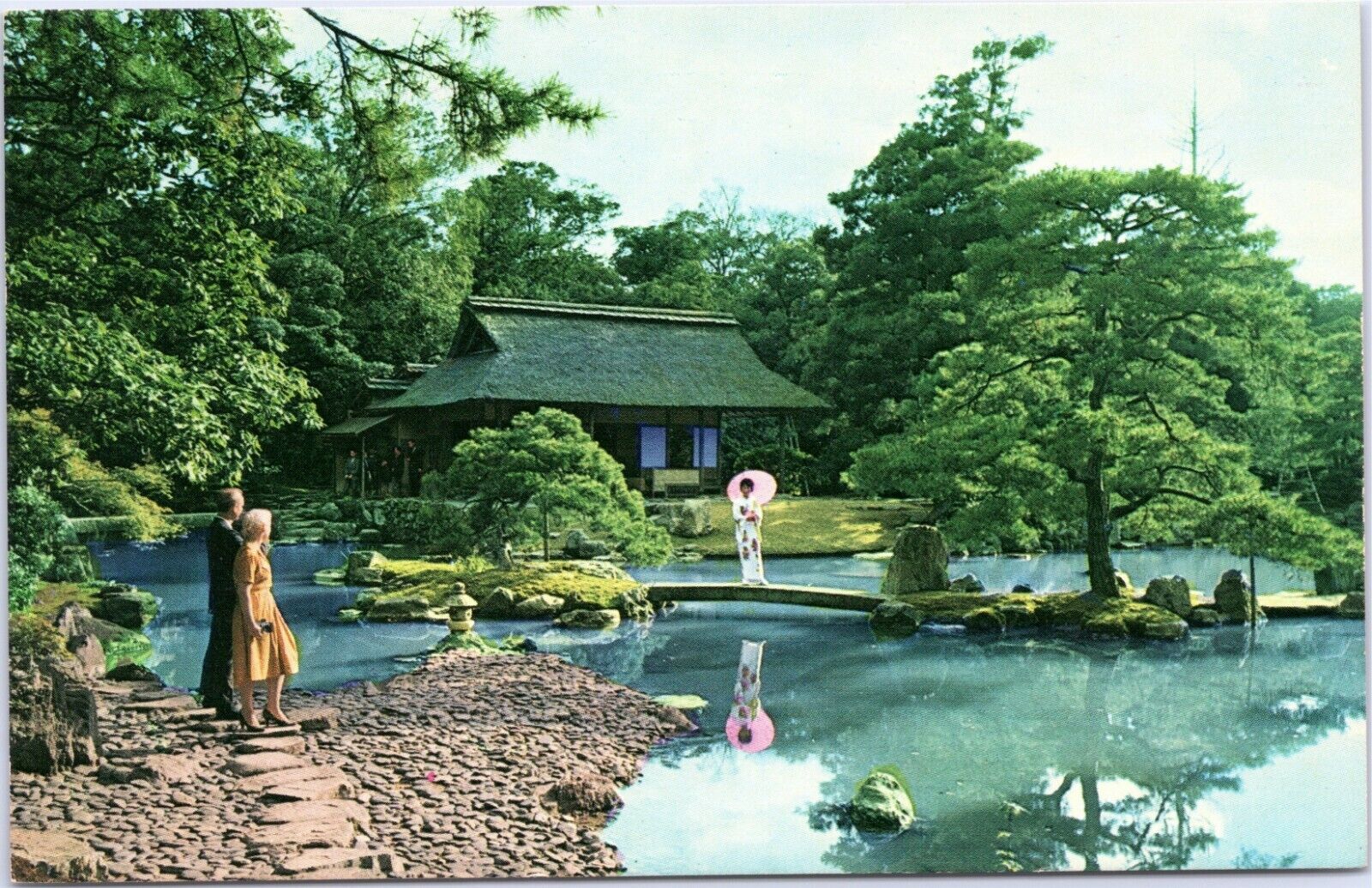postcard Japan - tourists in Kyoto garden