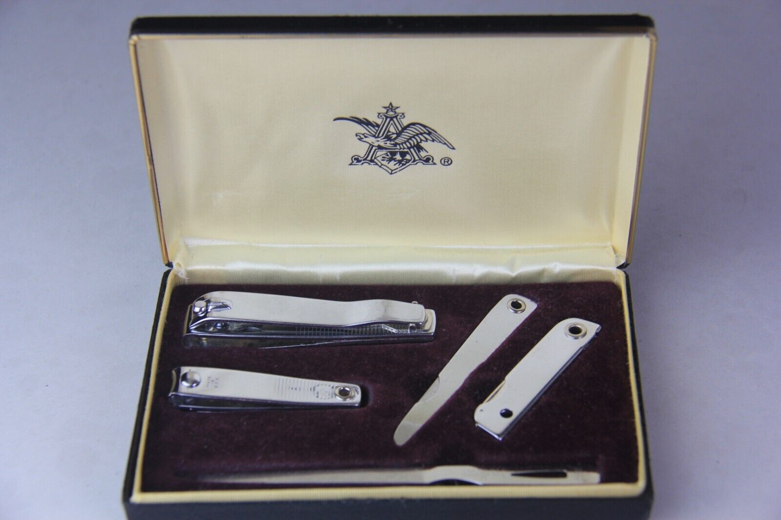 VTG 1972 Budweiser Sales Convention Complimentary Manicure Gift Set