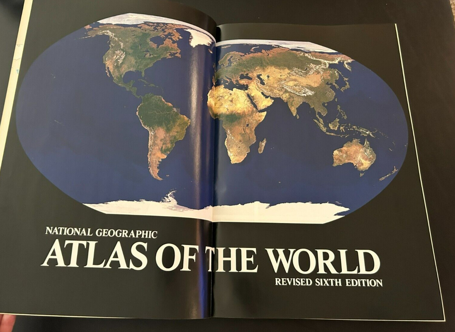 1995 ATLAS OF THE WORLD REVISED 76TH EDITION National Geographic Society 134 pgs