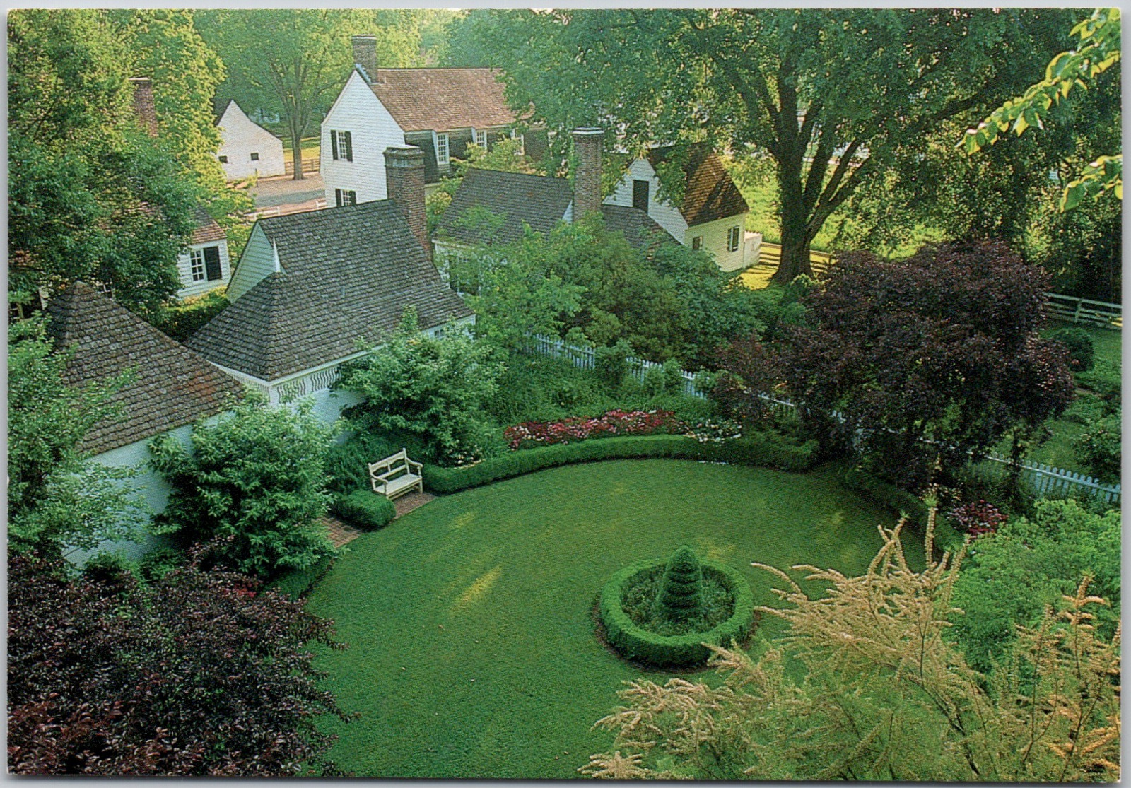 Williamsburg Virginia VA Colonial Moody House Garden Hedges USA Vintage Postcard
