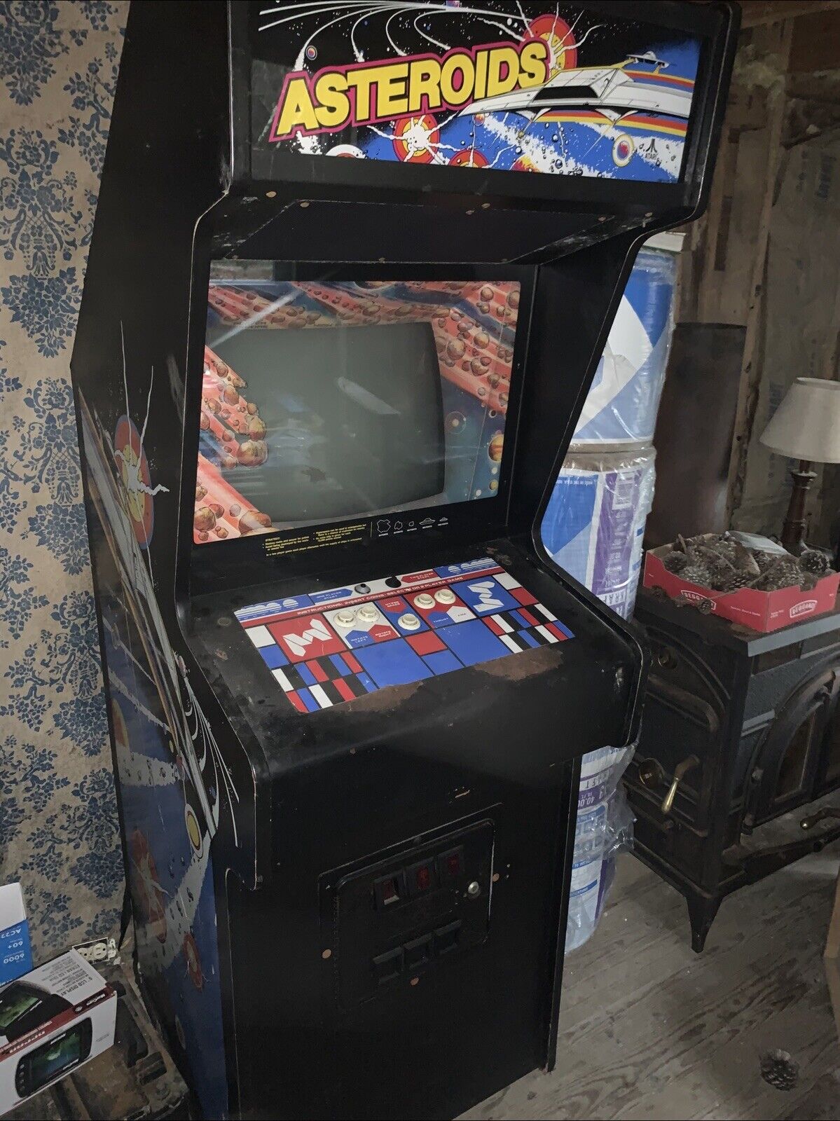 1979 original asteroids arcade machine Atari Classic Vintage Nostalgia Game