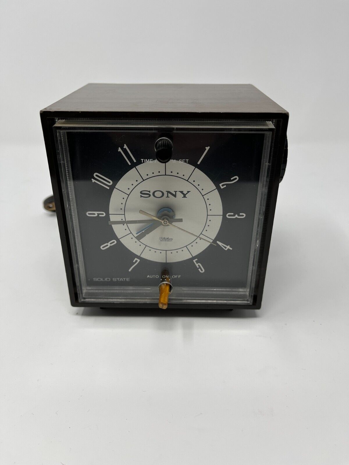 Sony Solid State Vintage 1950s Telechron Movement Cube AM Radio Clock Works