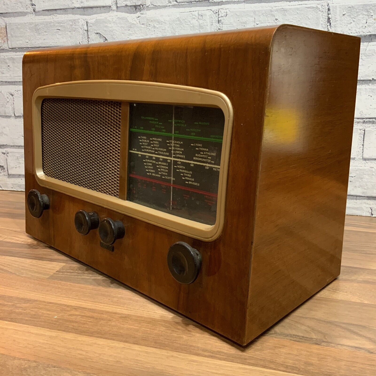 Vintage Cossor Melody Maker Valve radio