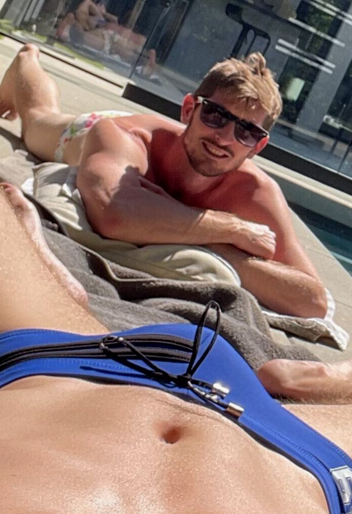 Shirtless Male Swimmers Slim Body Slender Build Gay Interest Man PHOTO 4X6 H470