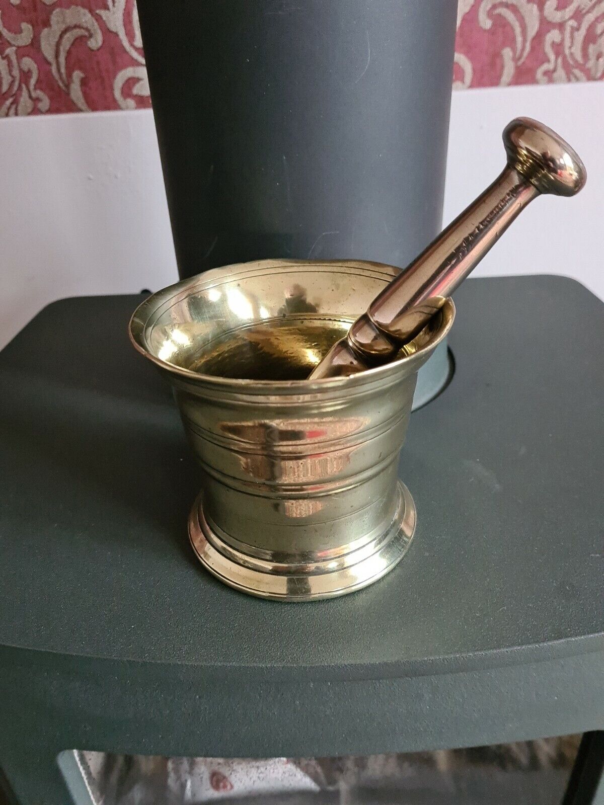 ANTIQUE BRASS PESTLE AND MORTAR. 