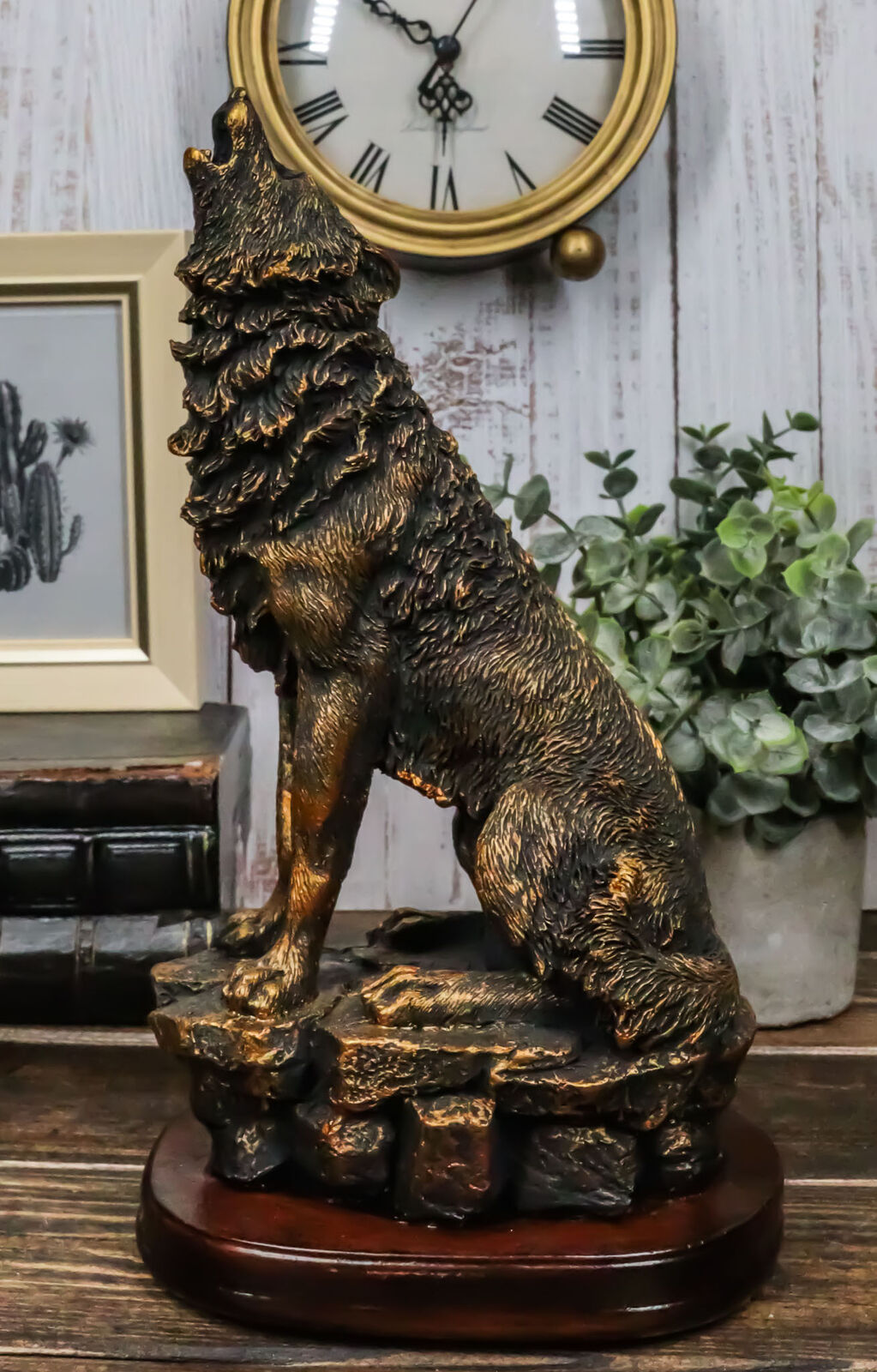 Ebros Howling Wolf Statue 10.5