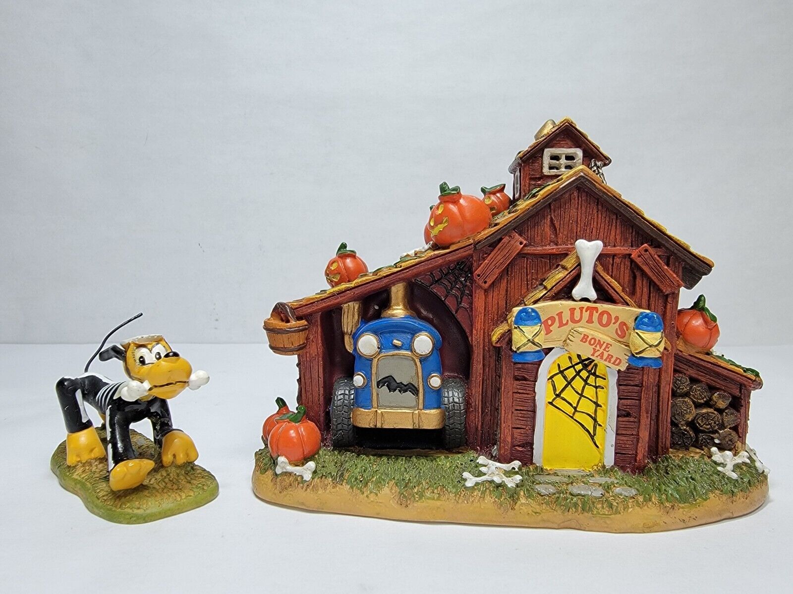 Hawthorne Village Disney Pluto\'s Bone Yard Harvest Village Light Halloween House