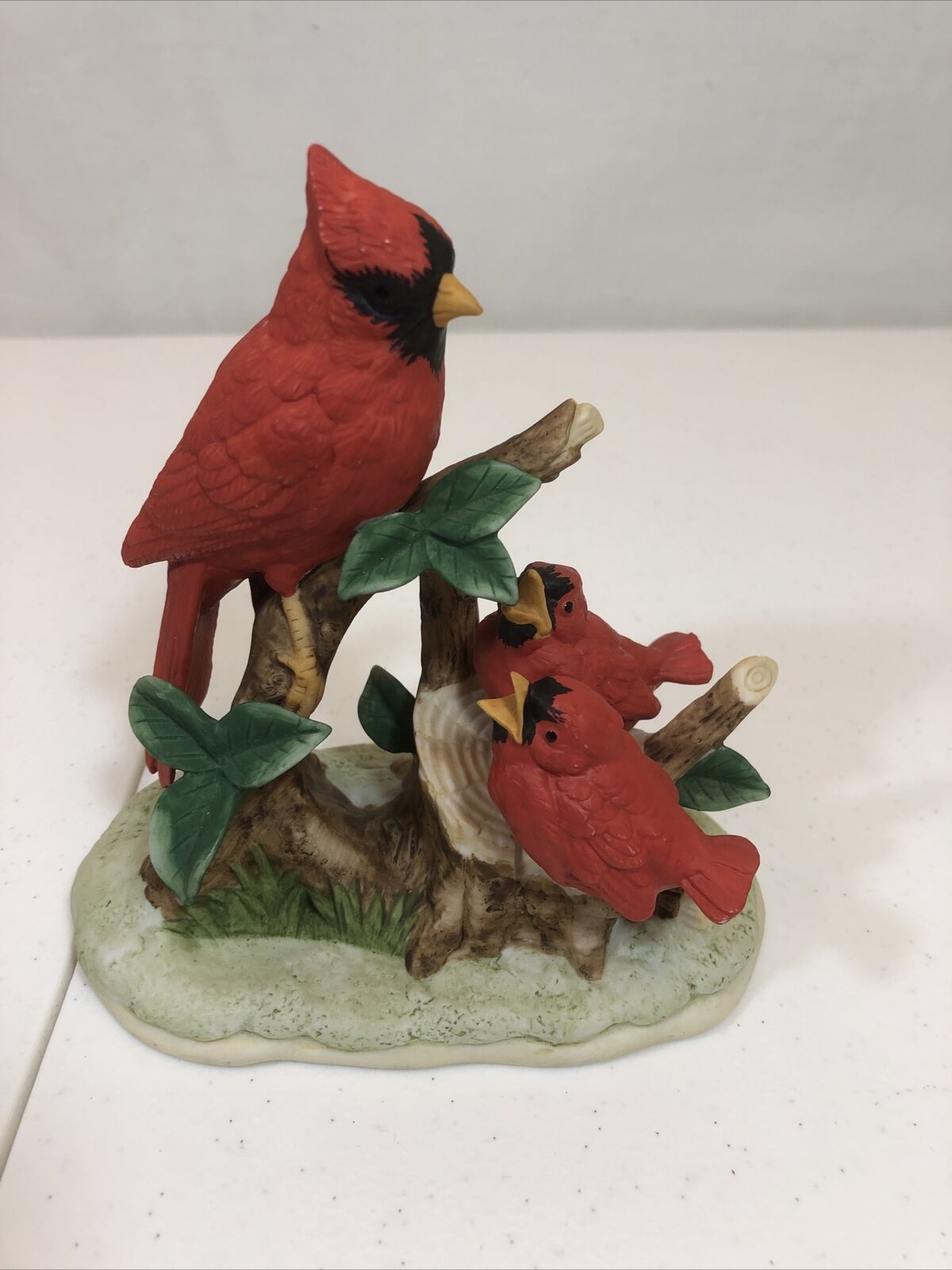 VINTAGE 1986 PORCELAIN FIGURINE BY GEORGE GOOD Red Cardinal With Baby Birds