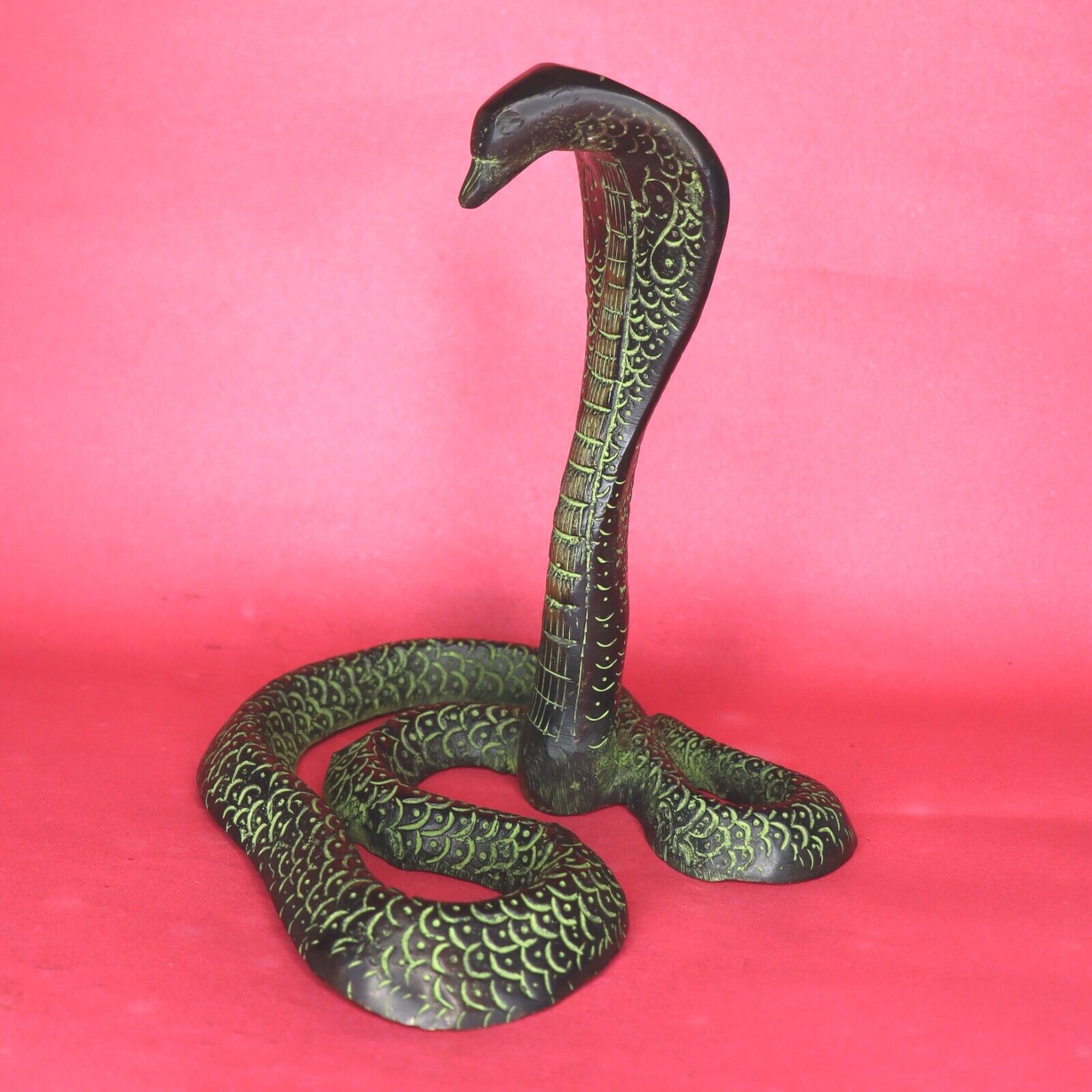 Cobra Snake Shape Figurine Handcrafted Brass Statue Feng Shui Figure Sculpture