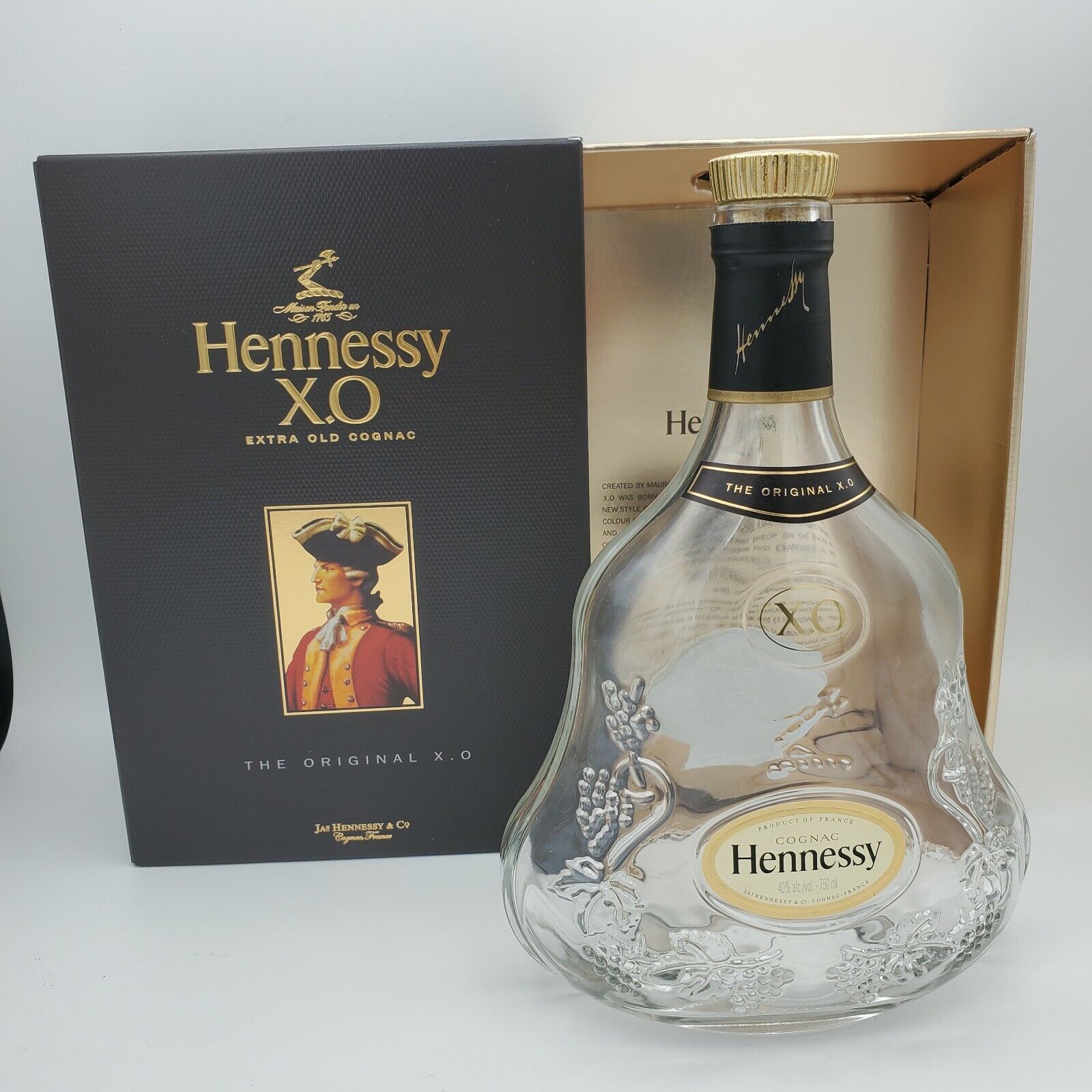 Hennessy XO Extra Old Cognac 750ml Empty Collectible Bottle w/ Box 