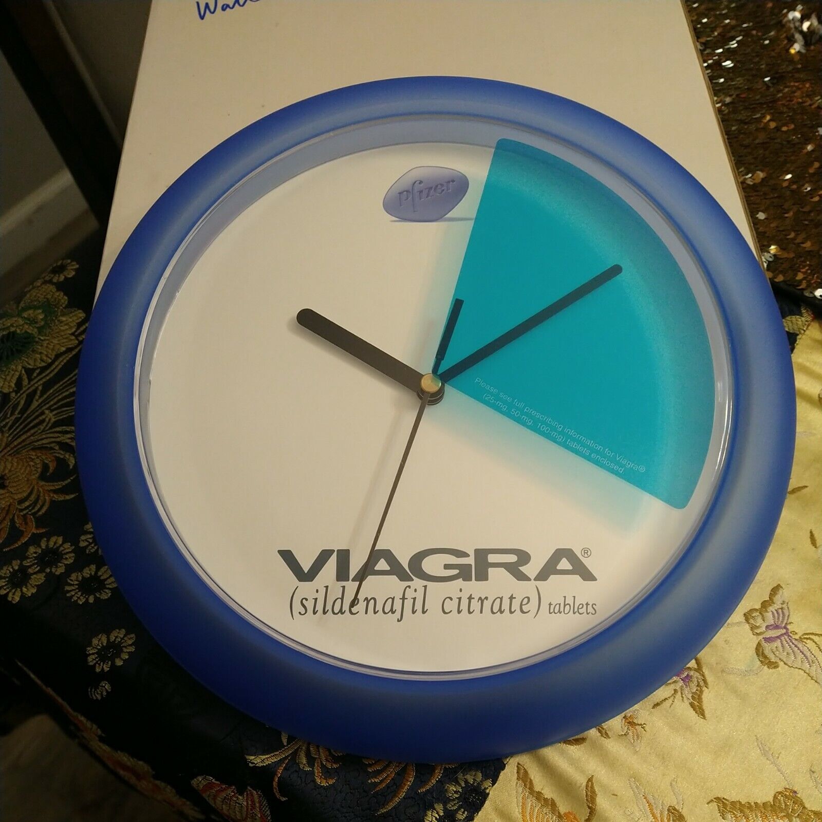 Viagra Wall clock HX499W99 New in original box \