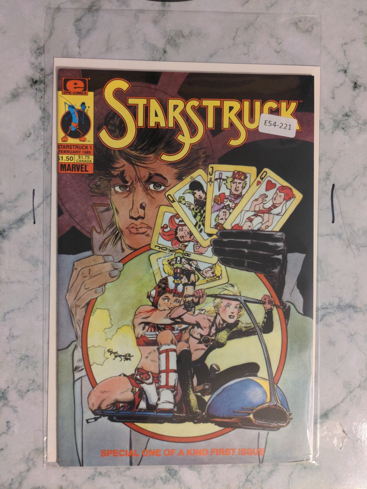 STARSTRUCK #1 VOL. 1 8.0 EPIC COMIC BOOK E54-221