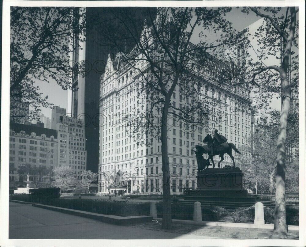 1982 Press Photo Plaza Hotel Manhattan New York City