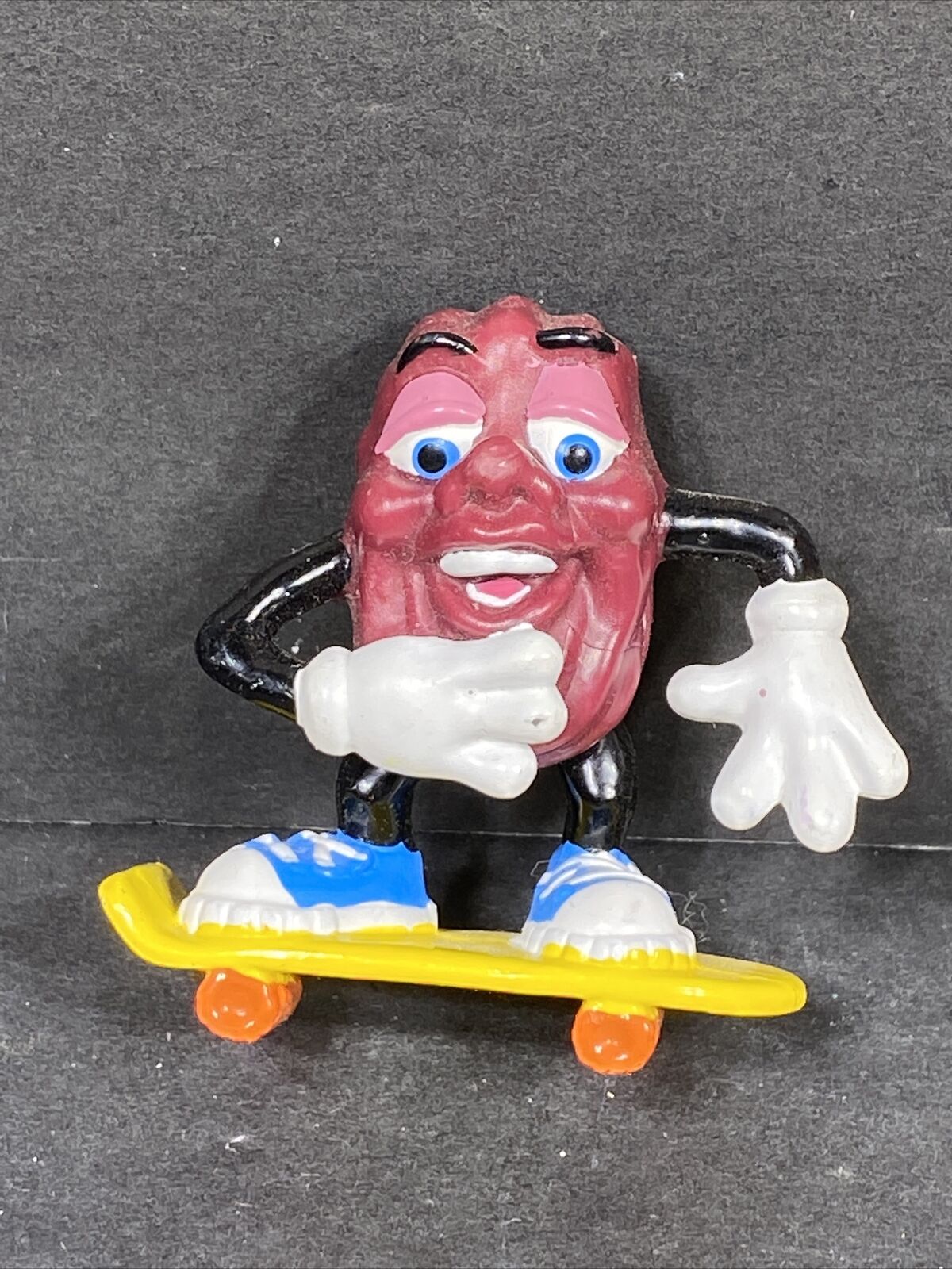 1988 California Raisin on Skateboard CALRAB Applause Vintage Advertising Toy