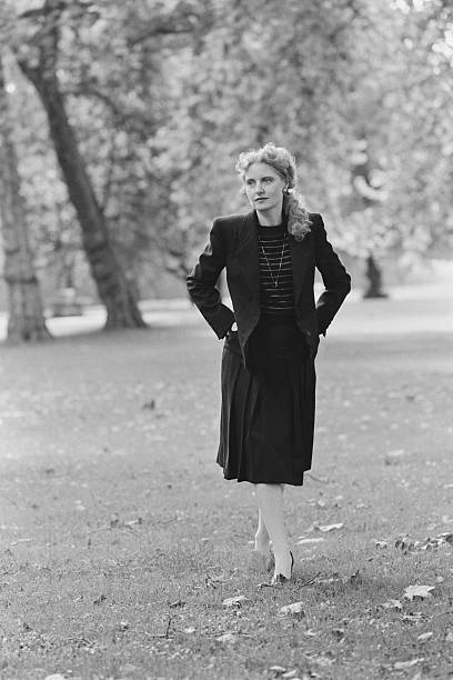 German Feminist & Writer Shere Hite In A Park In London 1981 OLD PHOTO