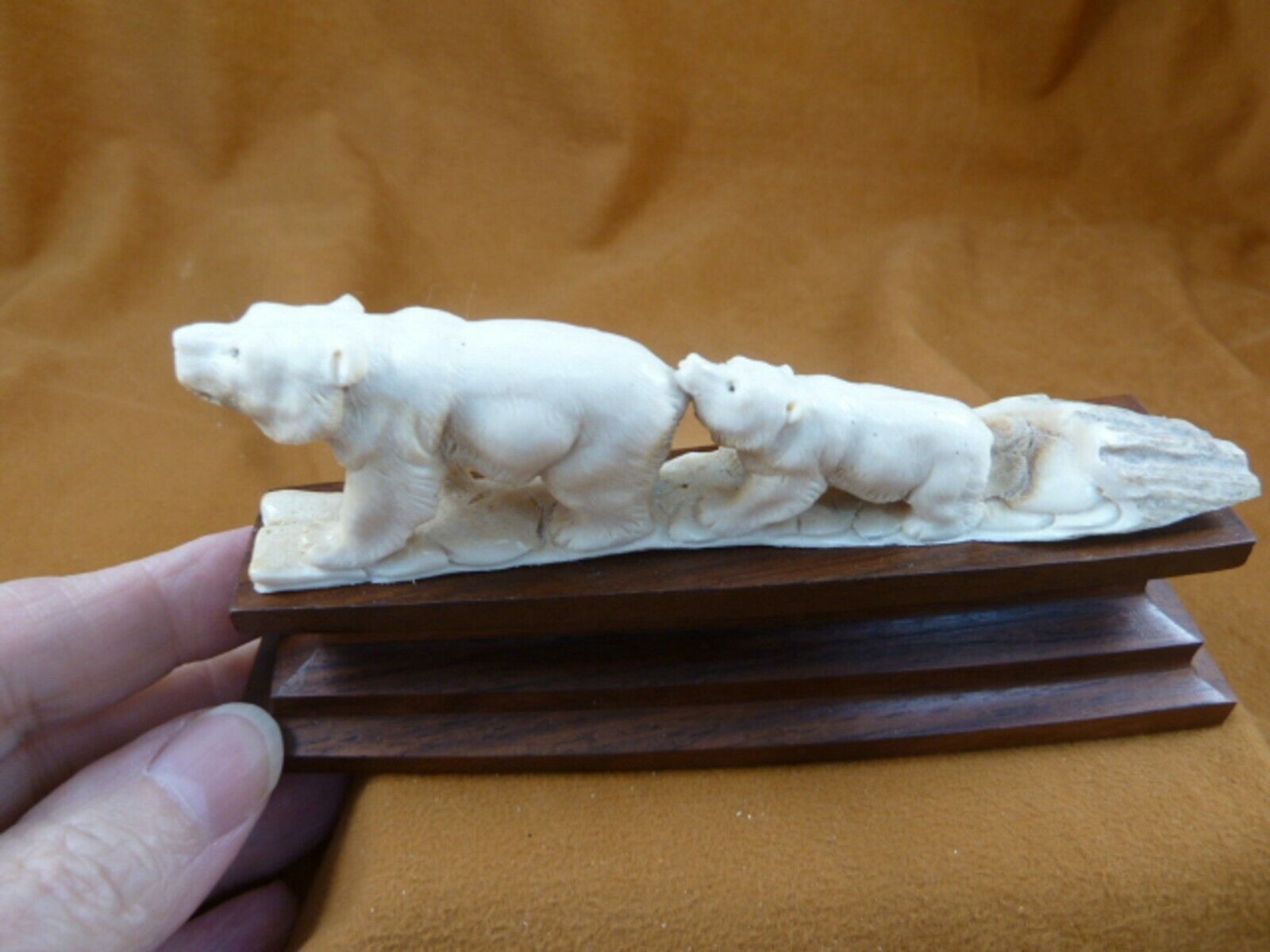 (bear-72) bear Mama baby shed ANTLER figurine Bali detailed carving Arctic bears
