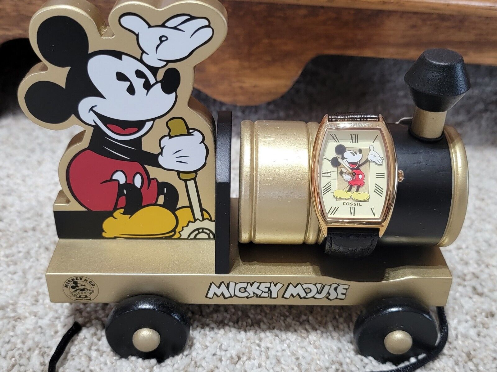 Mickey Mouse-Fossil GOLD Limited Edition Watch &Train-#141/1000 RARE Collectable