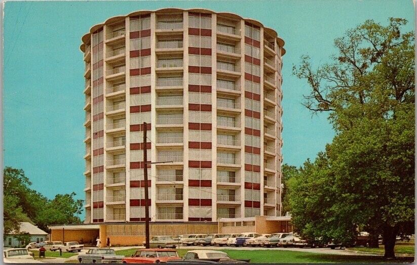 1960s NEW ORLEANS Louisiana Postcard THE FOUNTAIN Apartment Building Street View