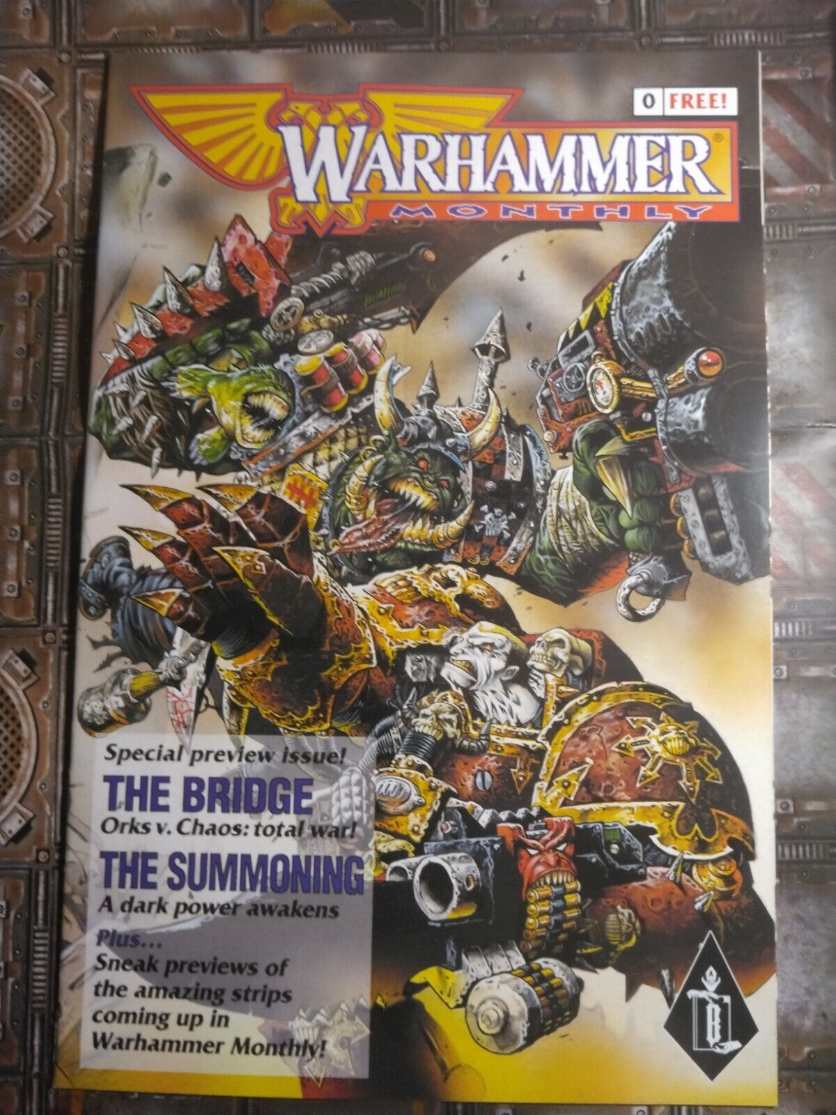 WARHAMMER MONTHLY #0, OOP, Rare White Dwarf #219 Included. Comic Is NM