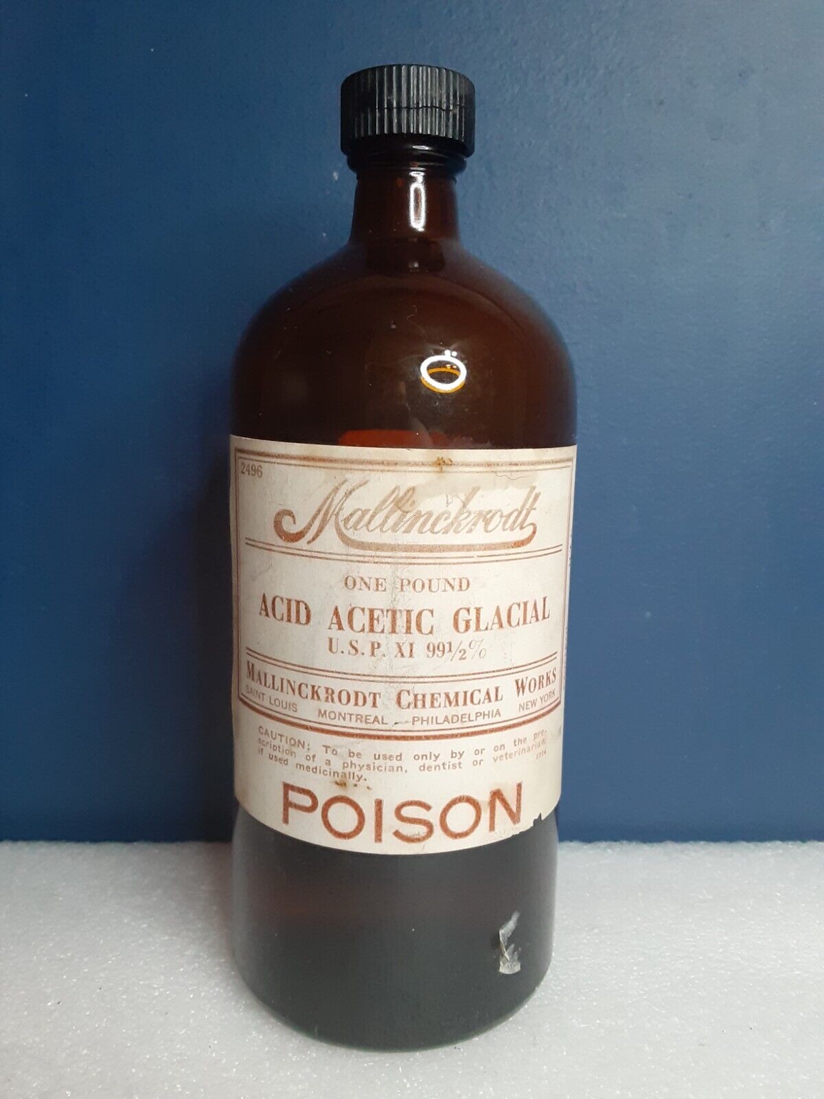 Antique Large bottle Mallinckrodt Poison Original Label And Lid