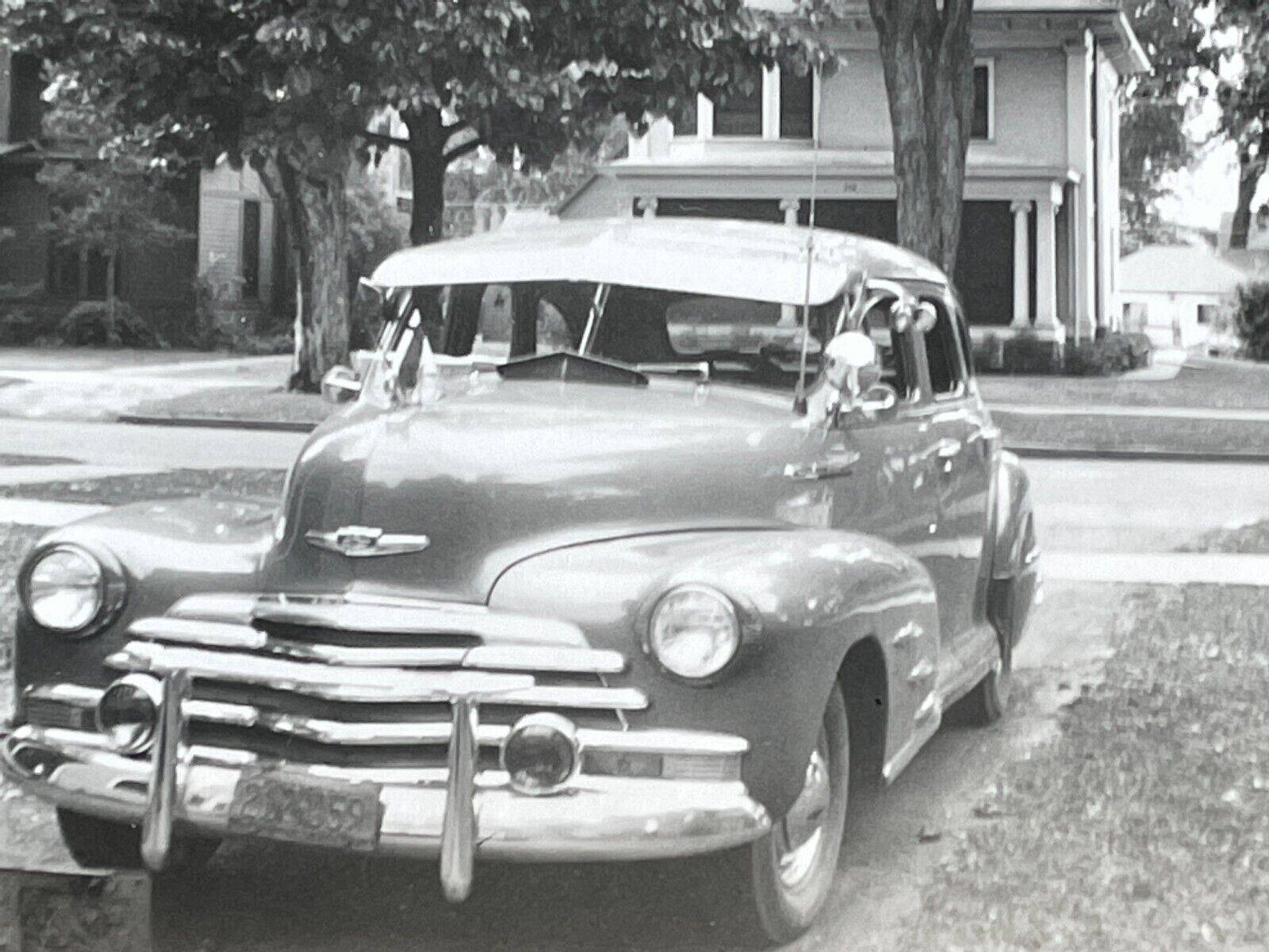 i2 Photograph 1940 - 1950\'s  Shiny New Old Car Artistic Beautiful 