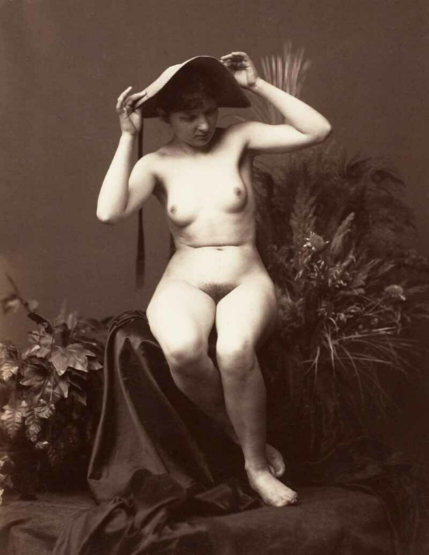 1870\'s-1890\'s Nude Woman with Hat Old Photo 8.5\