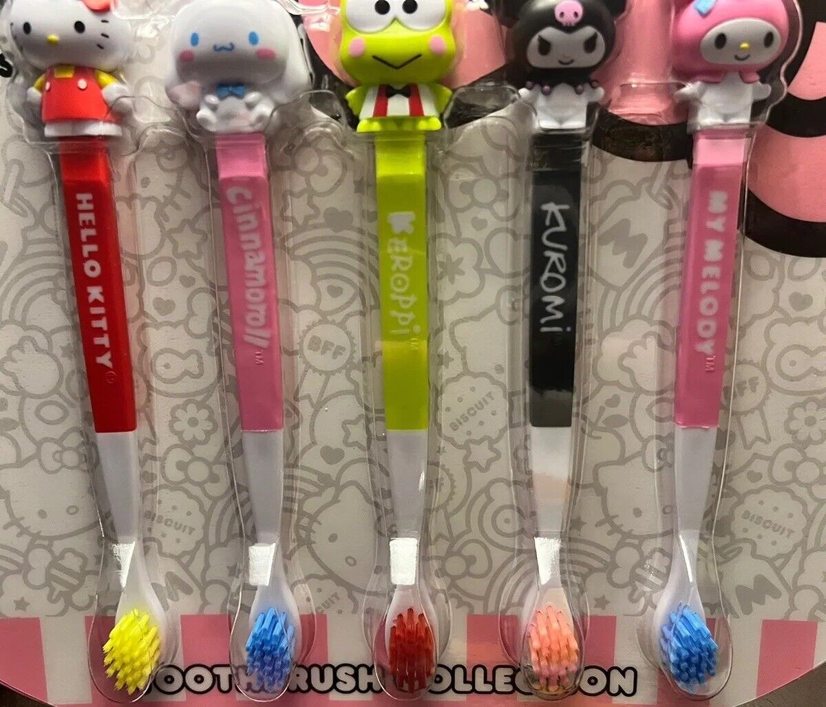HELLO KITTY AND FRIENDS TOOTHBRUSH COLLECTION SET