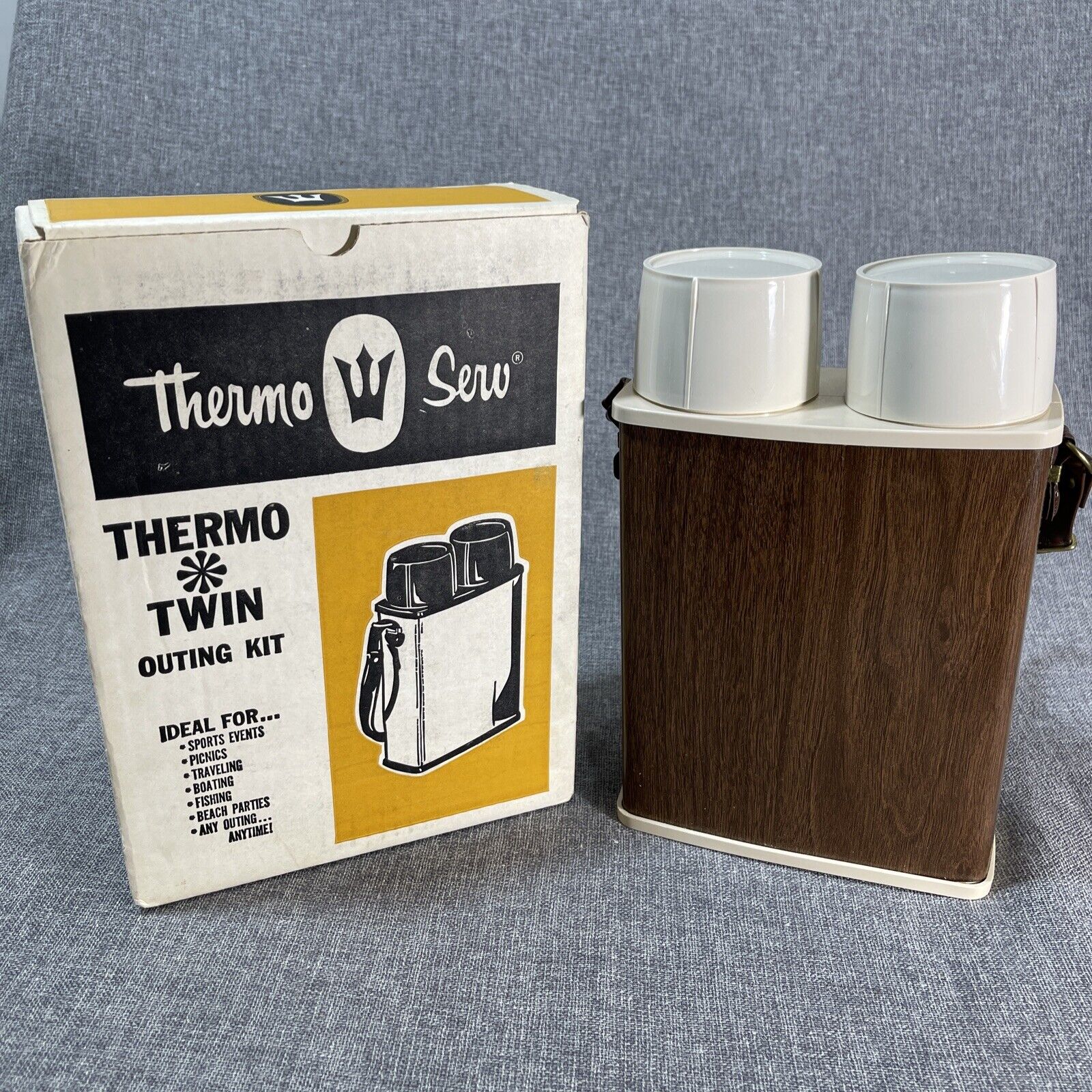 Vintage Thermo Twin Double Thermos Outing Kit Universal Vacuum West Bend