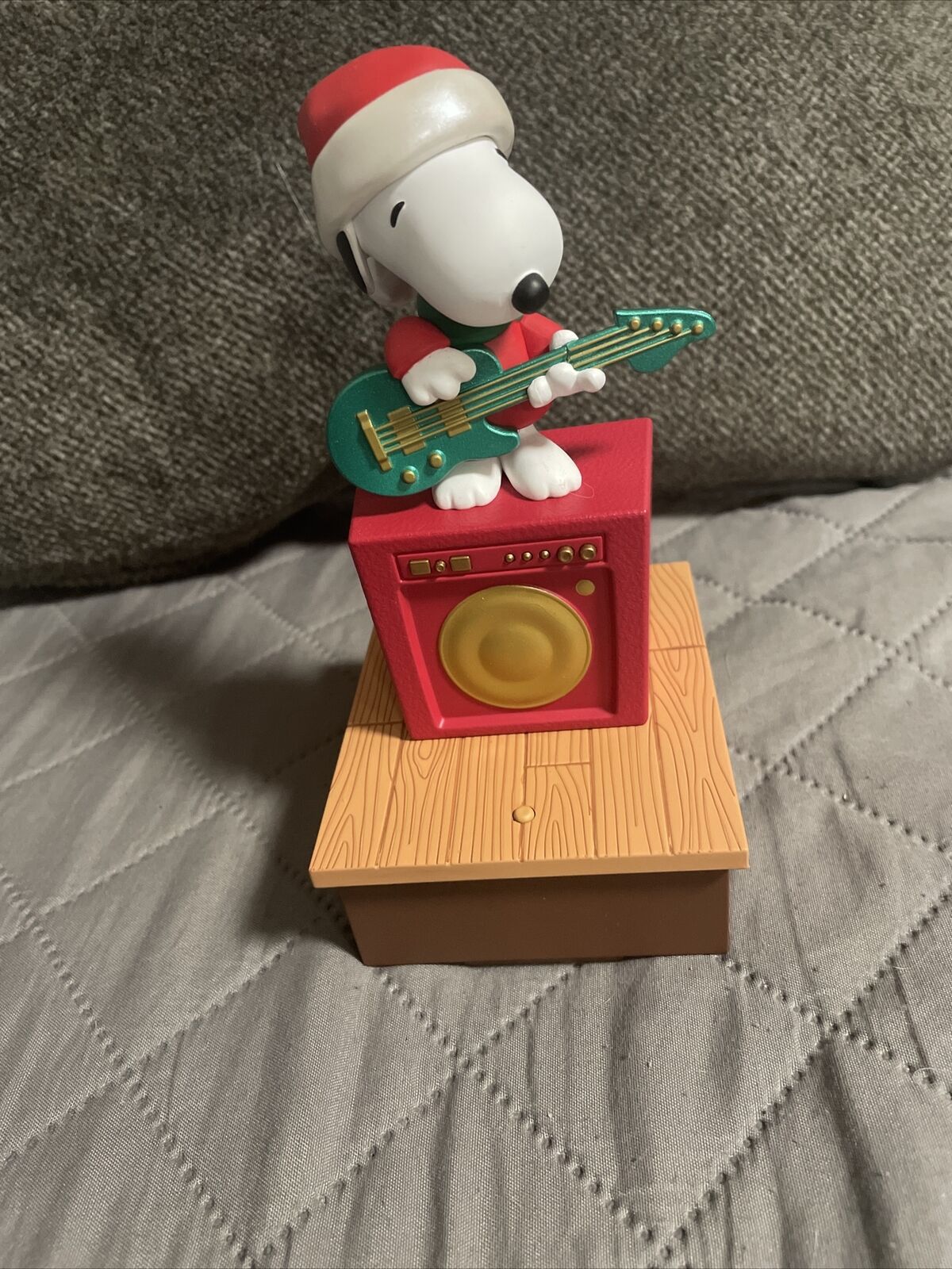 Hallmark Peanuts Snoopy Wireless Band 2011 Christmas Music Guitar TESTED WORKS