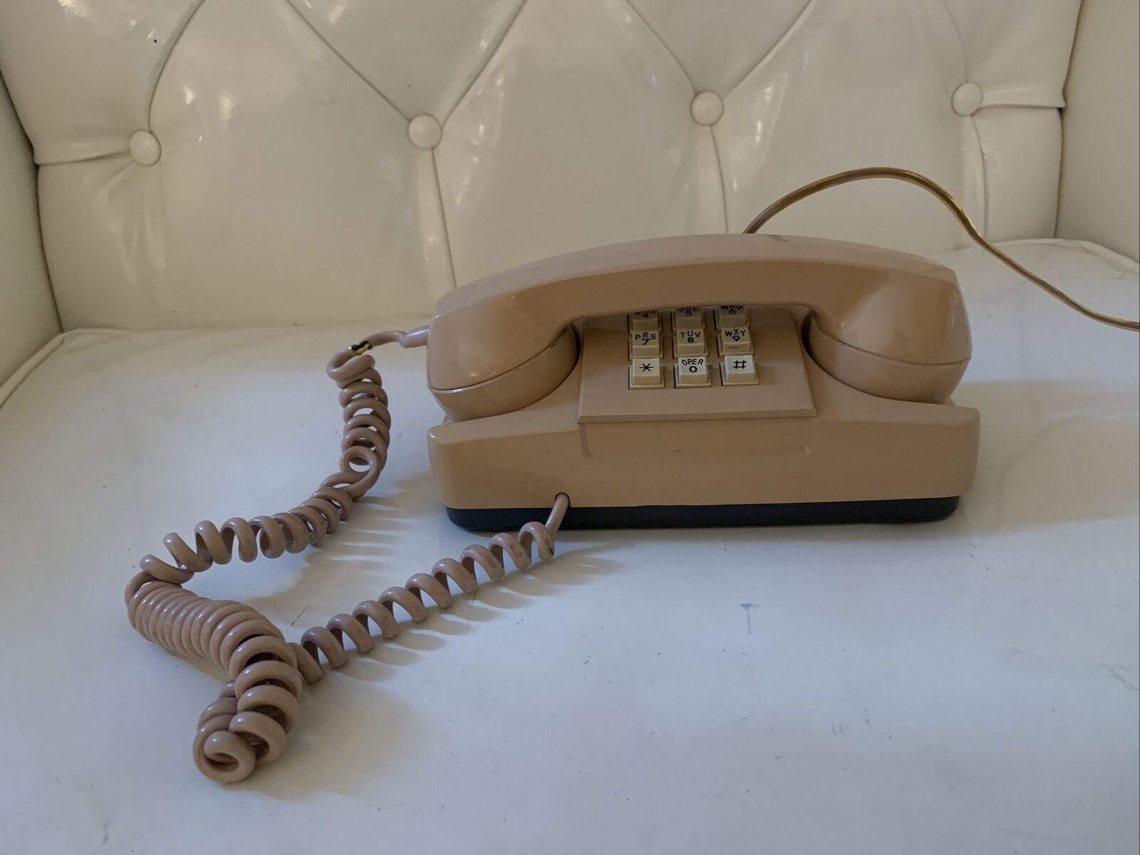 Vintage 1970s Starlight Automatic Electric Tan Push Button Telephone Phone