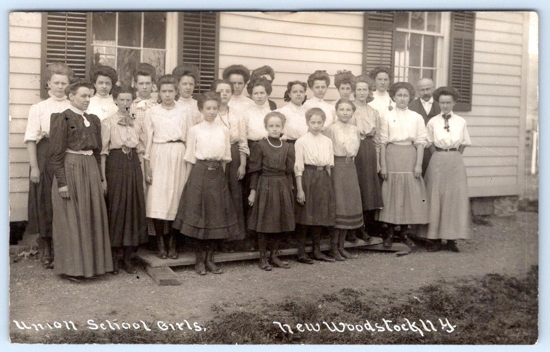 RPPC NEW WOODSTOCK NEW YORK UNION SCHOOL GIRLS STUDENTS*H A MYER & CO*1910's ERA