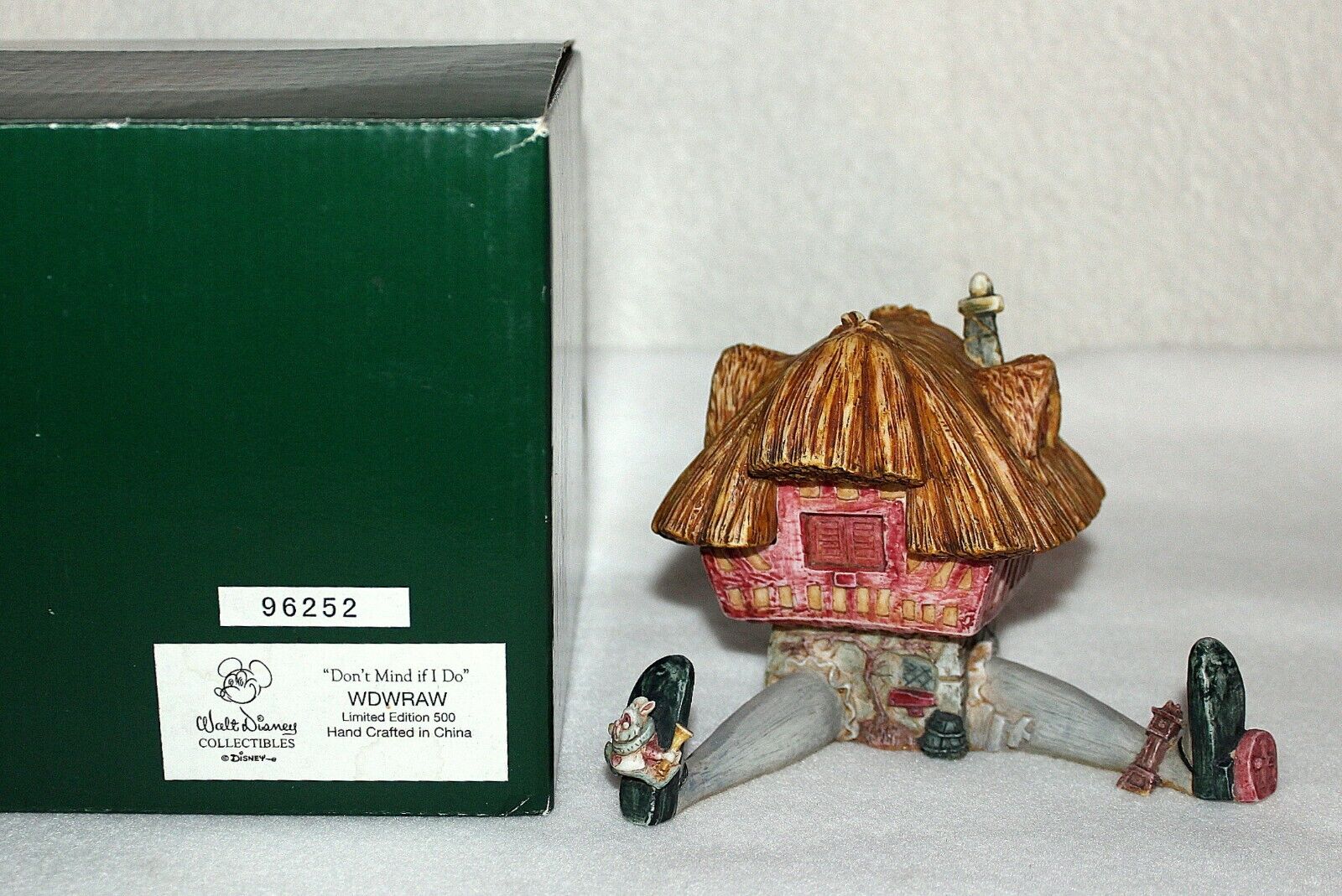 Rare Disney Harmony Kingdom Alice In Wonderland, Don't Mind If I Do Figurine Box