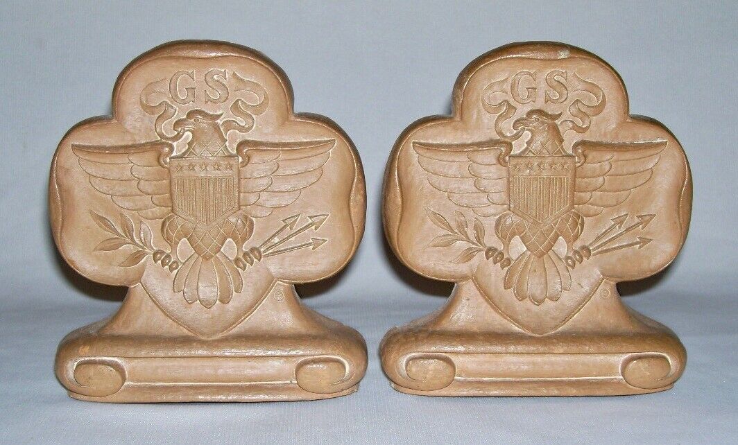 GIRL SCOUTS ~ Early Pair of 3-Leafed Traditional Trefoil BOOKENDS (Syroco Wood)