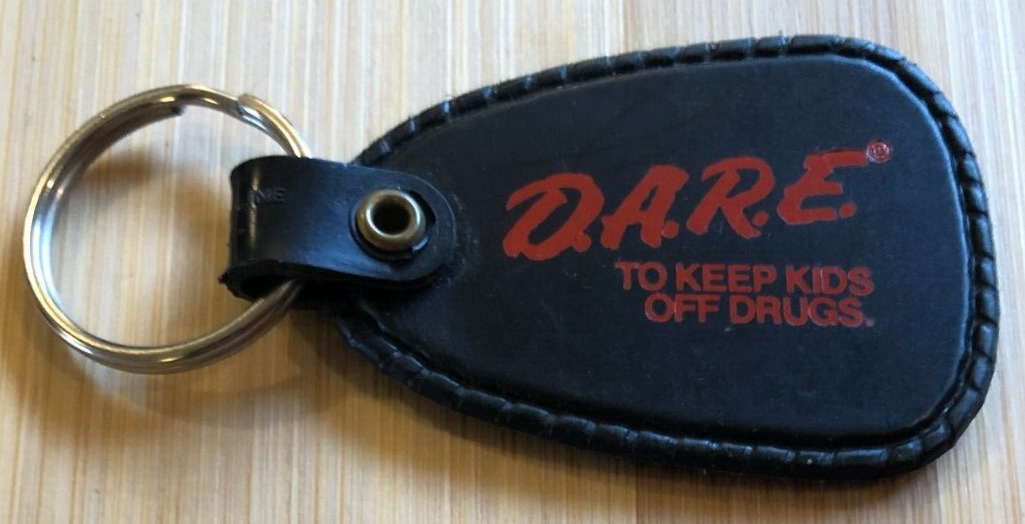 Vintage D.A.R.E. To Keep Kids Off Drugs Keychain Dare Black Plastic 80\'s 1980s