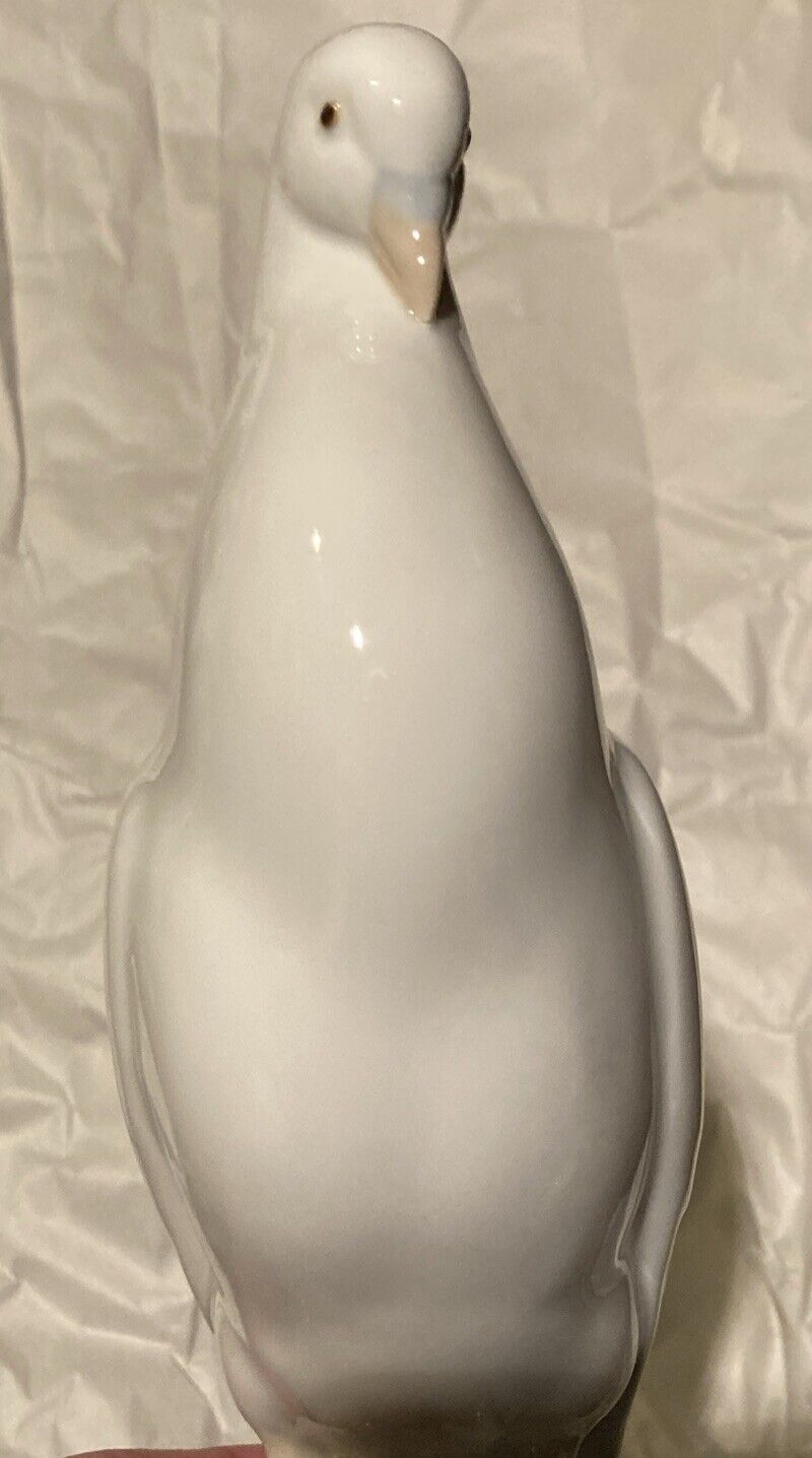 Nao Lladro Daisa 1983 White Standing Dove Pigeon Bird Porcelain Figurine