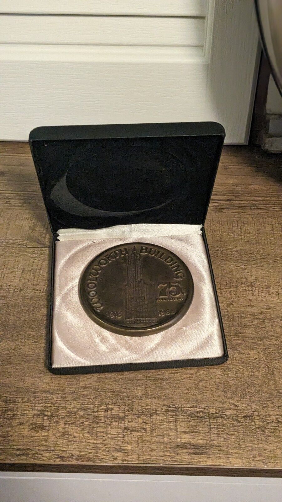 Woolworth Building 75th Anniversary 1913-1988 Bronze Medal Medallion Paperweight