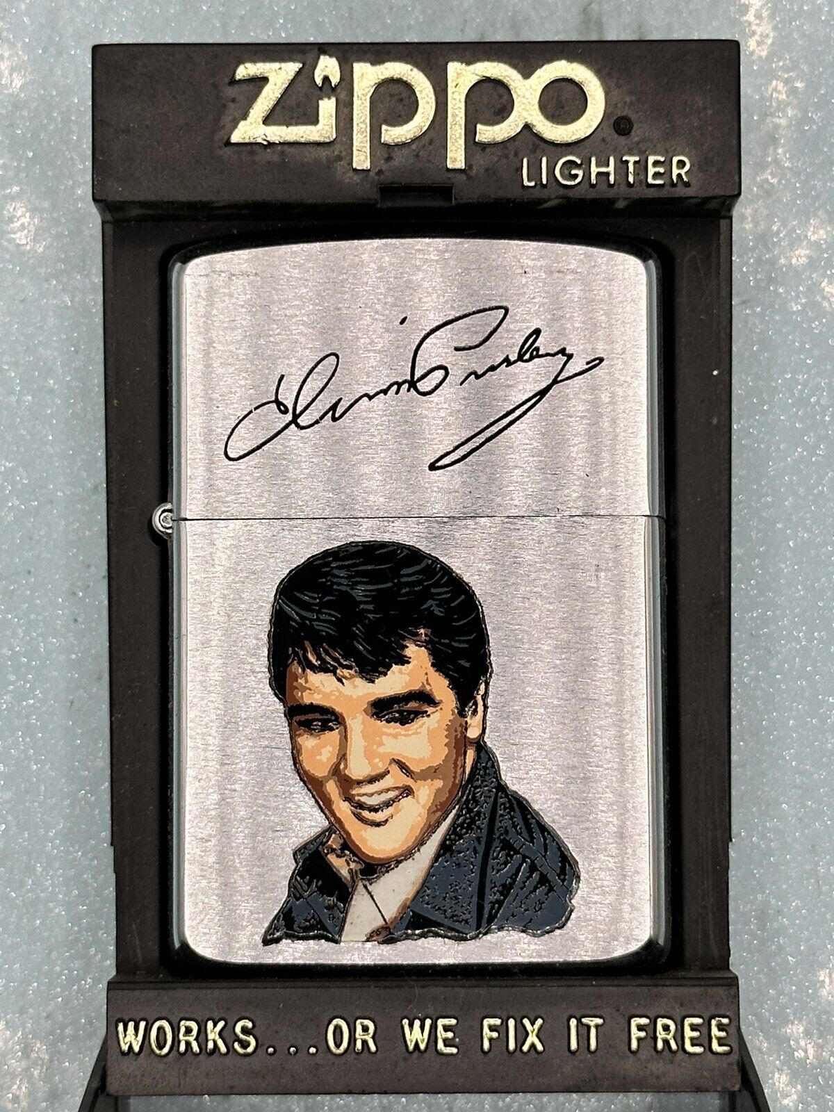 Vintage 1987 Elvis Presley Signed Portrait Chrome Zippo Lighter NEW