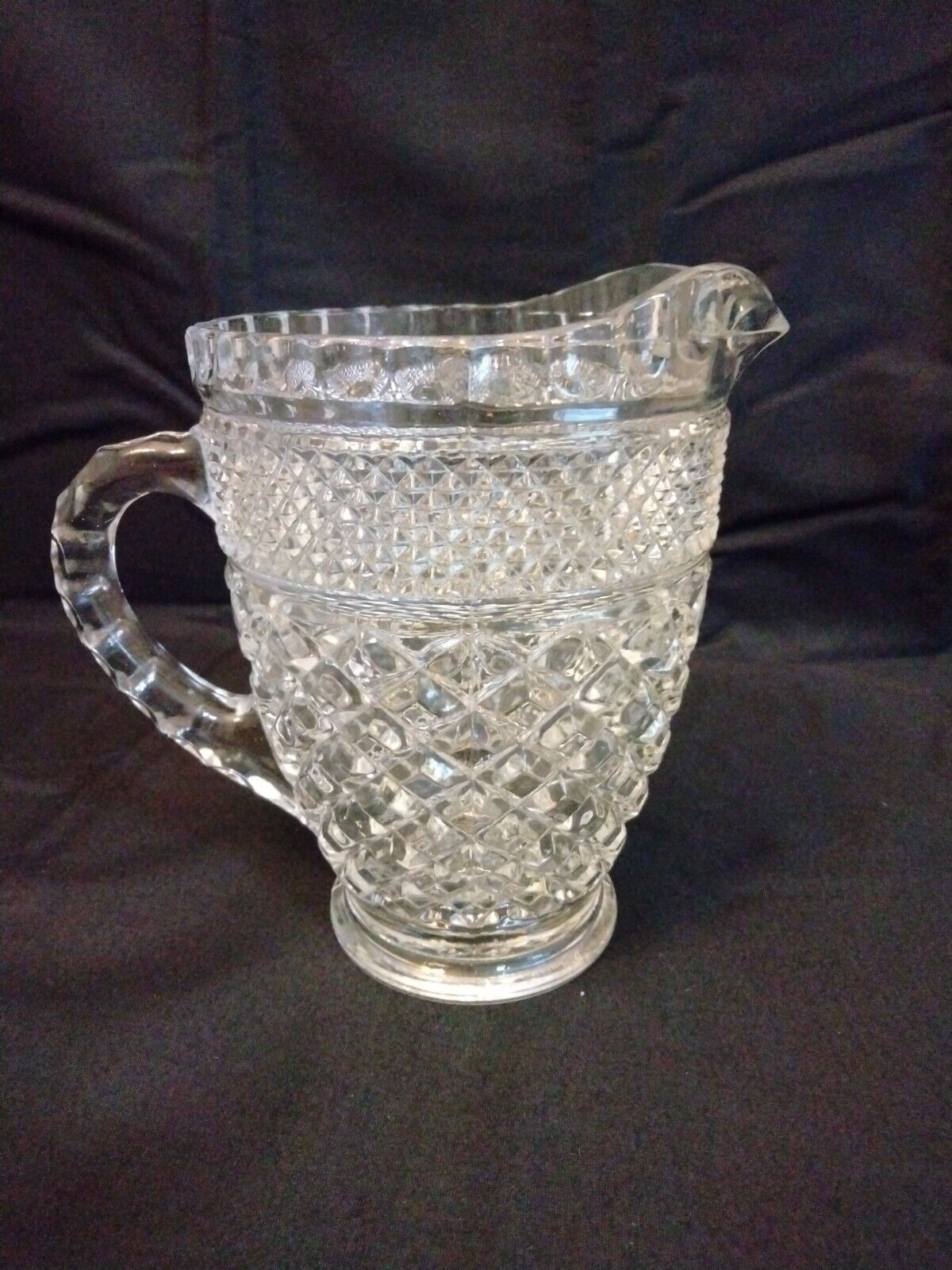 Vintage Wexford ANCHOR HOCKING Pressed Glass Pint Pitcher