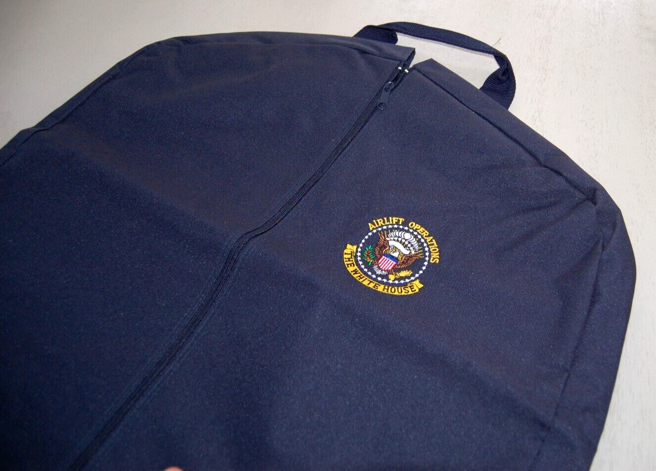 Air Force One GARMENT BAG Airlift Operations Presidential Seal White House 1