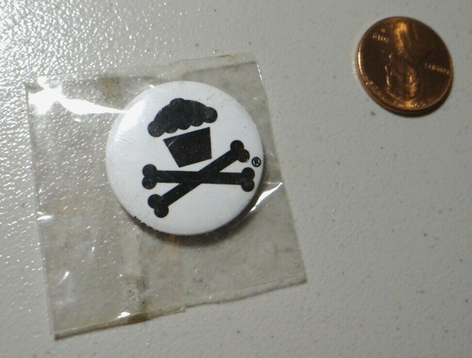 Johnny Cupcakes Cupcake Crossbones Pinback Pin Button Black/White Mint
