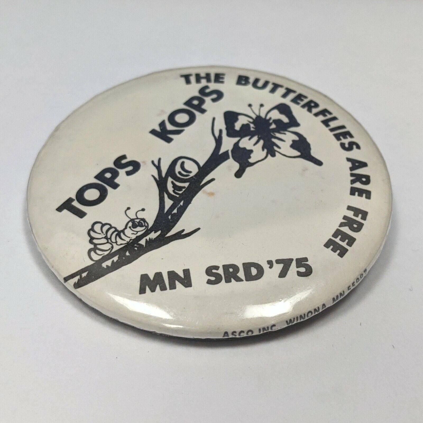1975 Tops Kops The Butterflies Are Free MN SRD '75 Pinback 2.5