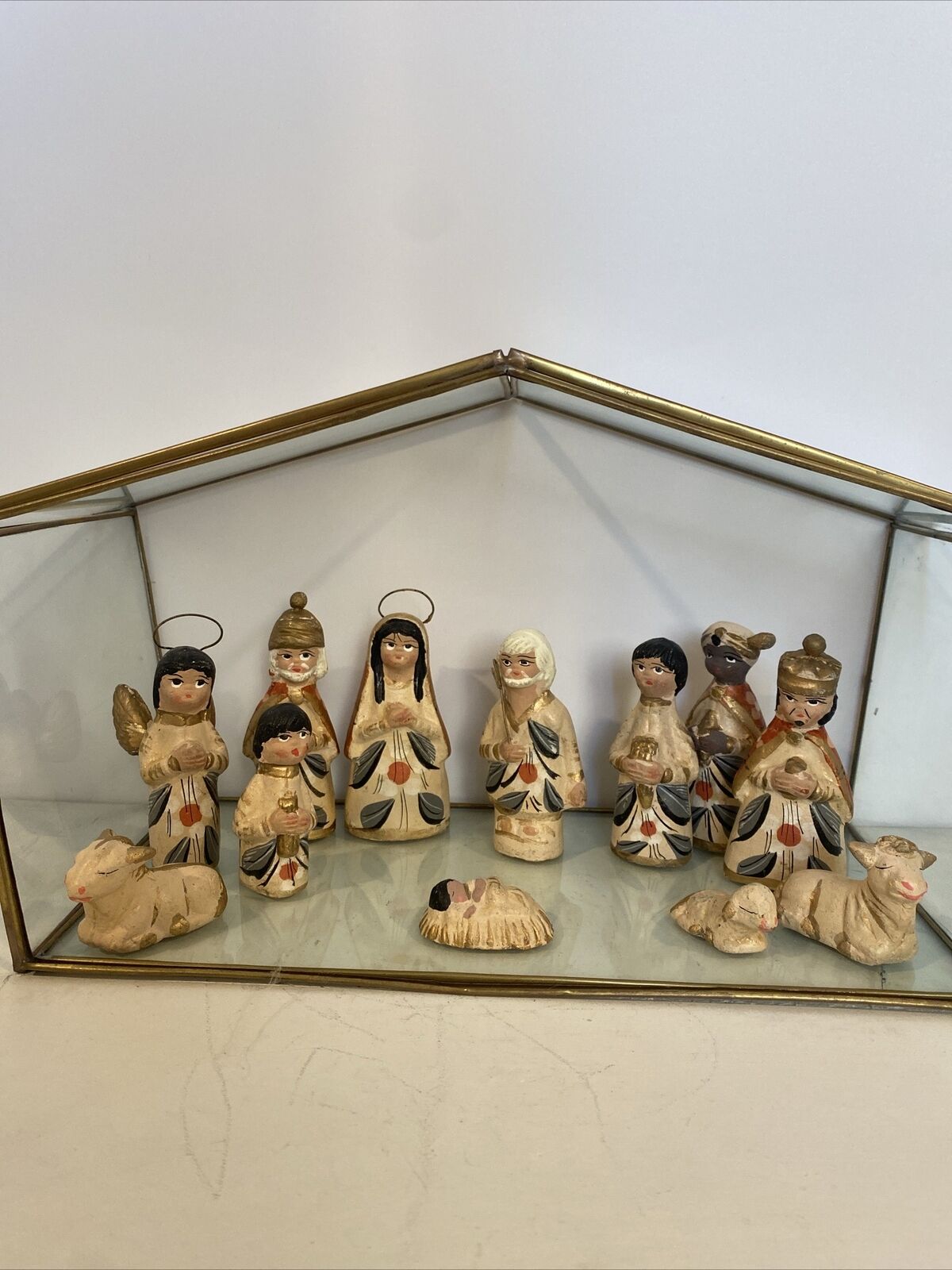 Mexico Clay Pottery 12 pc Nativity Set Folk Art White & Gold HAS BLEMISHES/crack