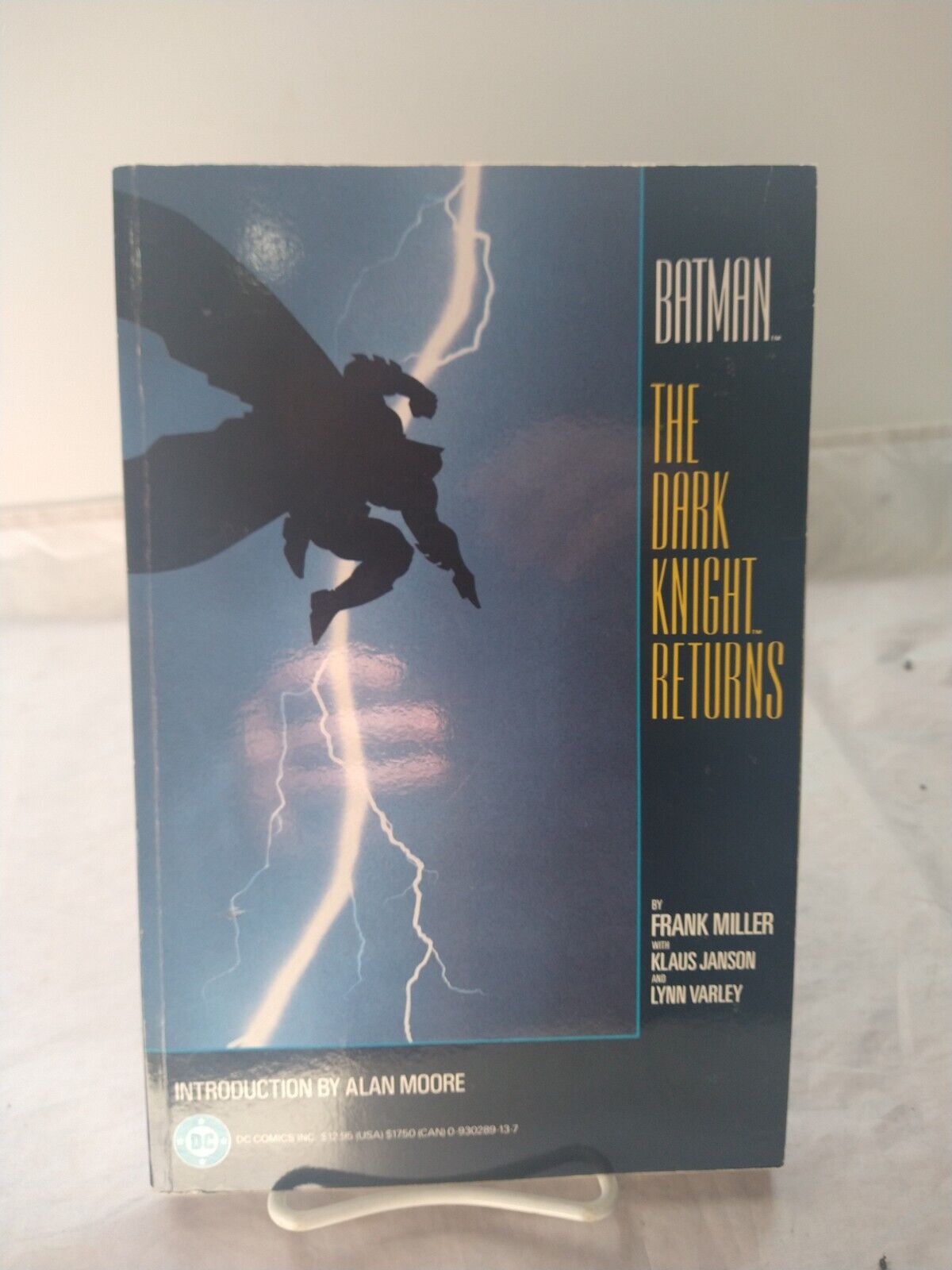 Batman: The Dark Knight Returns Trade Paperback 1986 Frank Miller