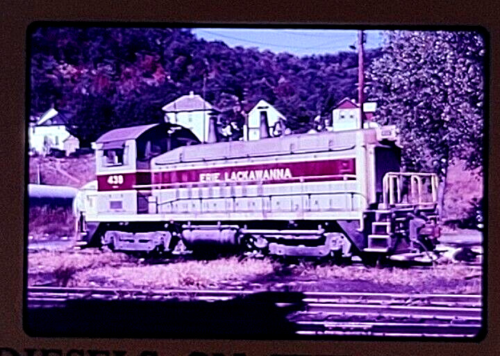 Diesels on the Erie Lackawana #438 EMD SW-9 Trains on the Rails 35mm Slide
