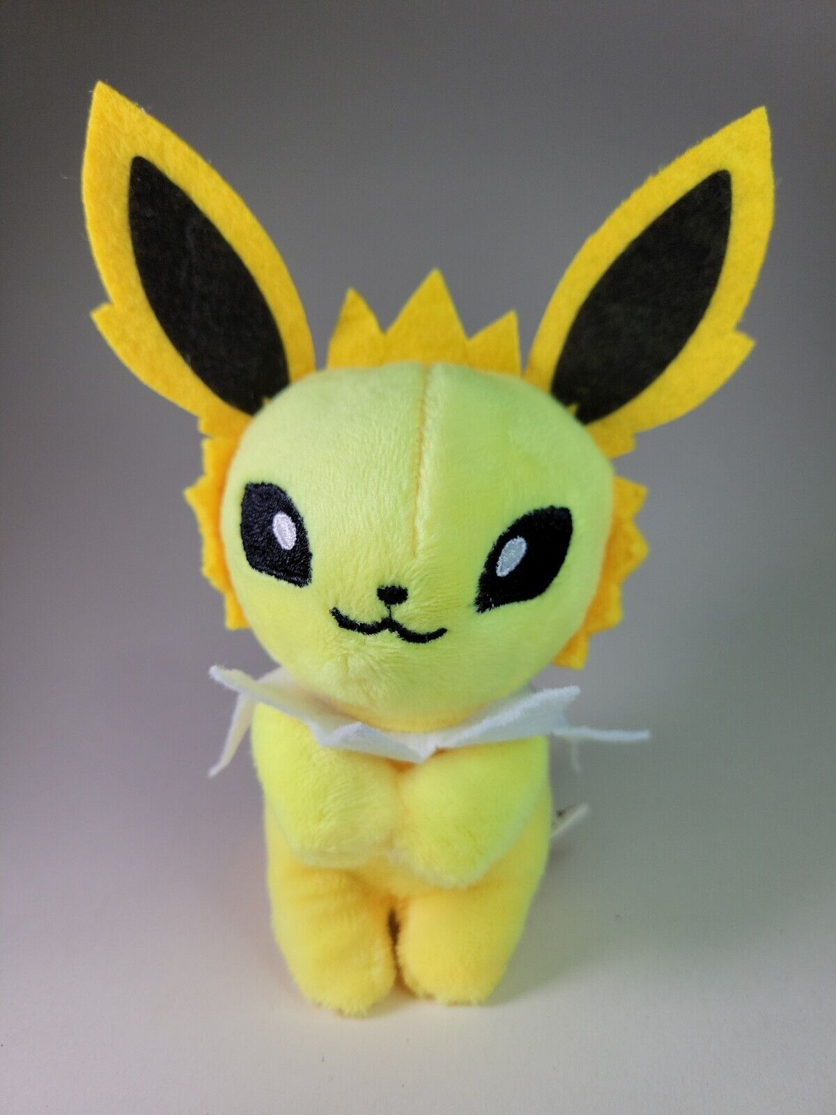 Pokemon Eevee Evolution Jolteon Mini Baby Plush Stuff Animal Doll Toy Hanger 