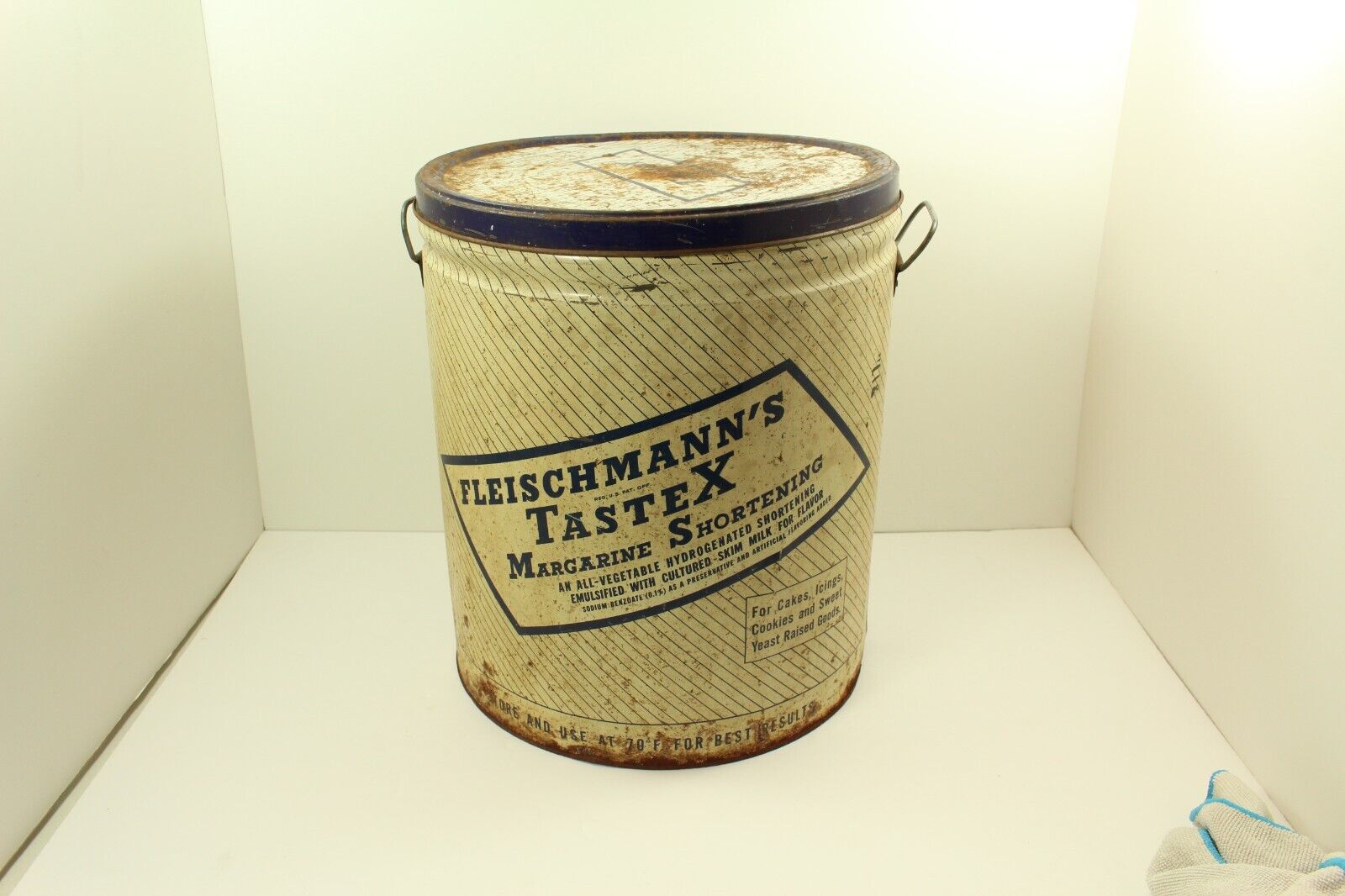 Large Vintage Tin Fleischmann\'s TasteX Margarine Shortening 