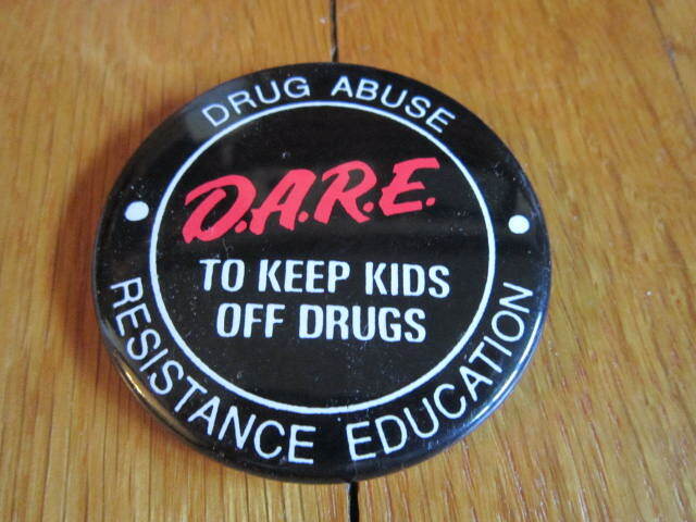 Vintage Dare Drug Abuse Resistance Education Keep Kids off Drugs Button Pin